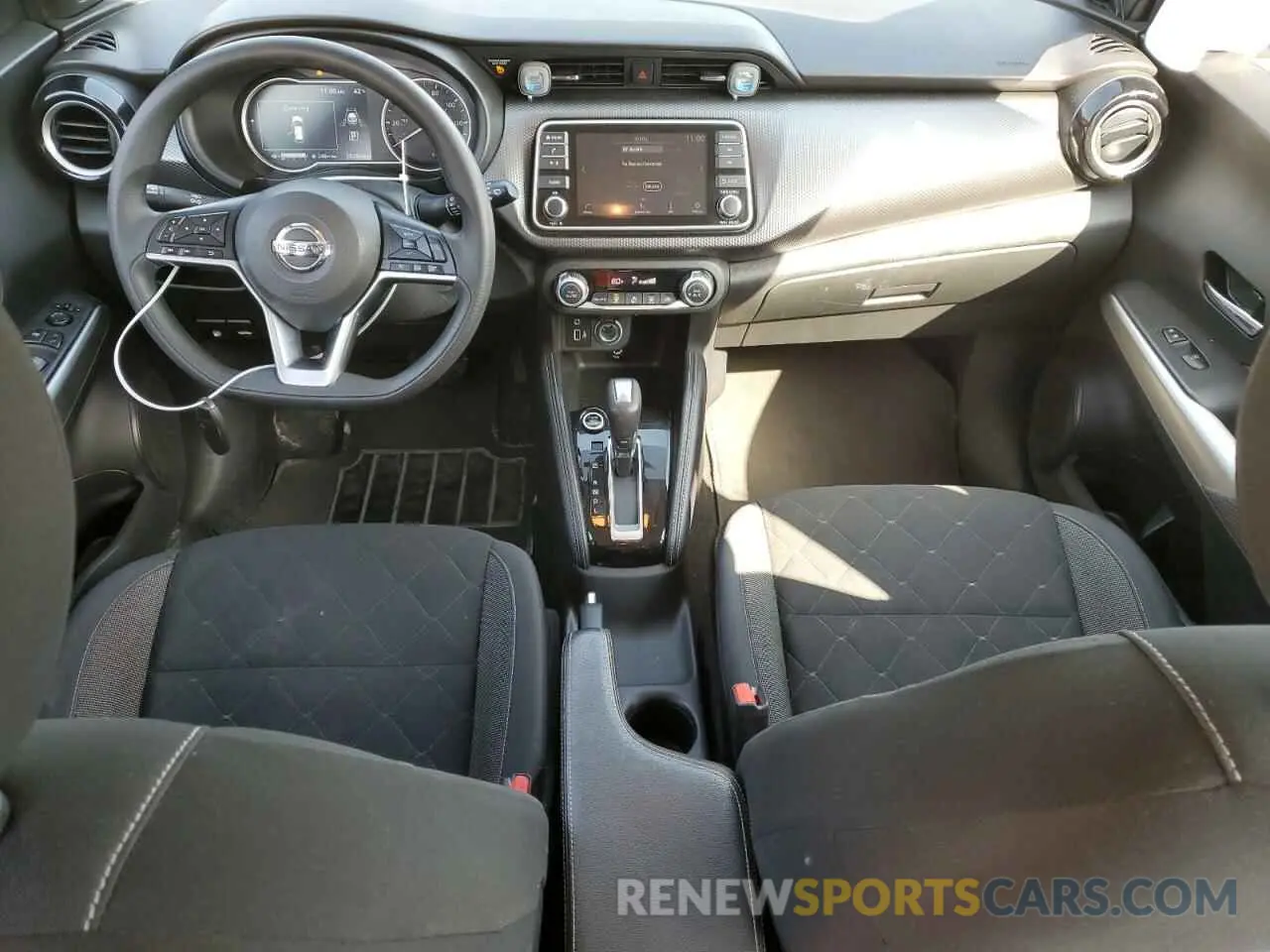 8 Photograph of a damaged car 3N1CP5CV9LL494835 NISSAN KICKS 2020