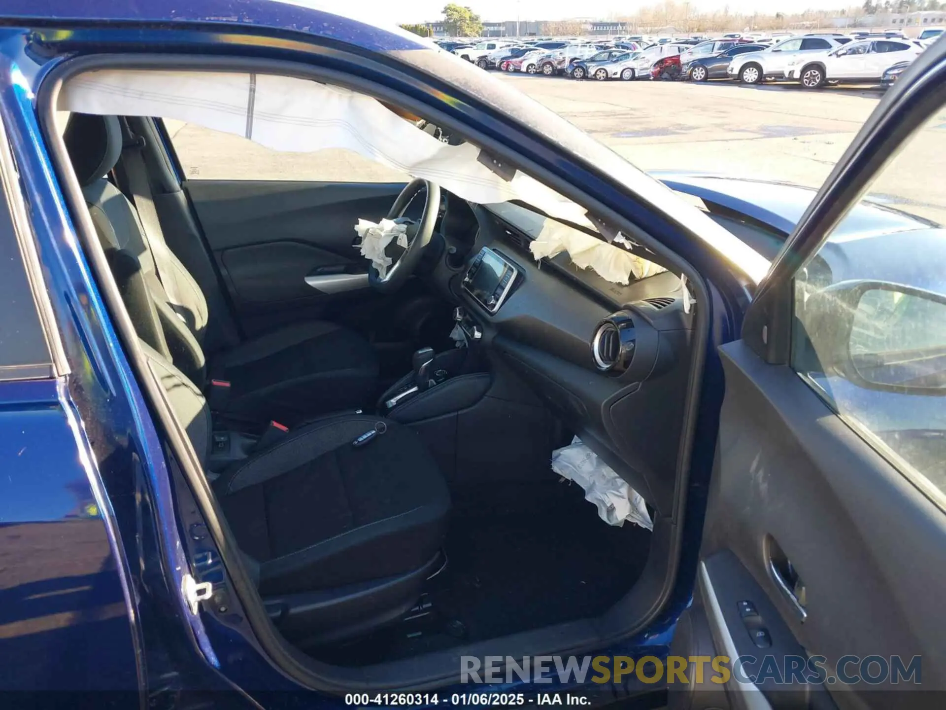 5 Photograph of a damaged car 3N1CP5CV9LL499713 NISSAN KICKS 2020