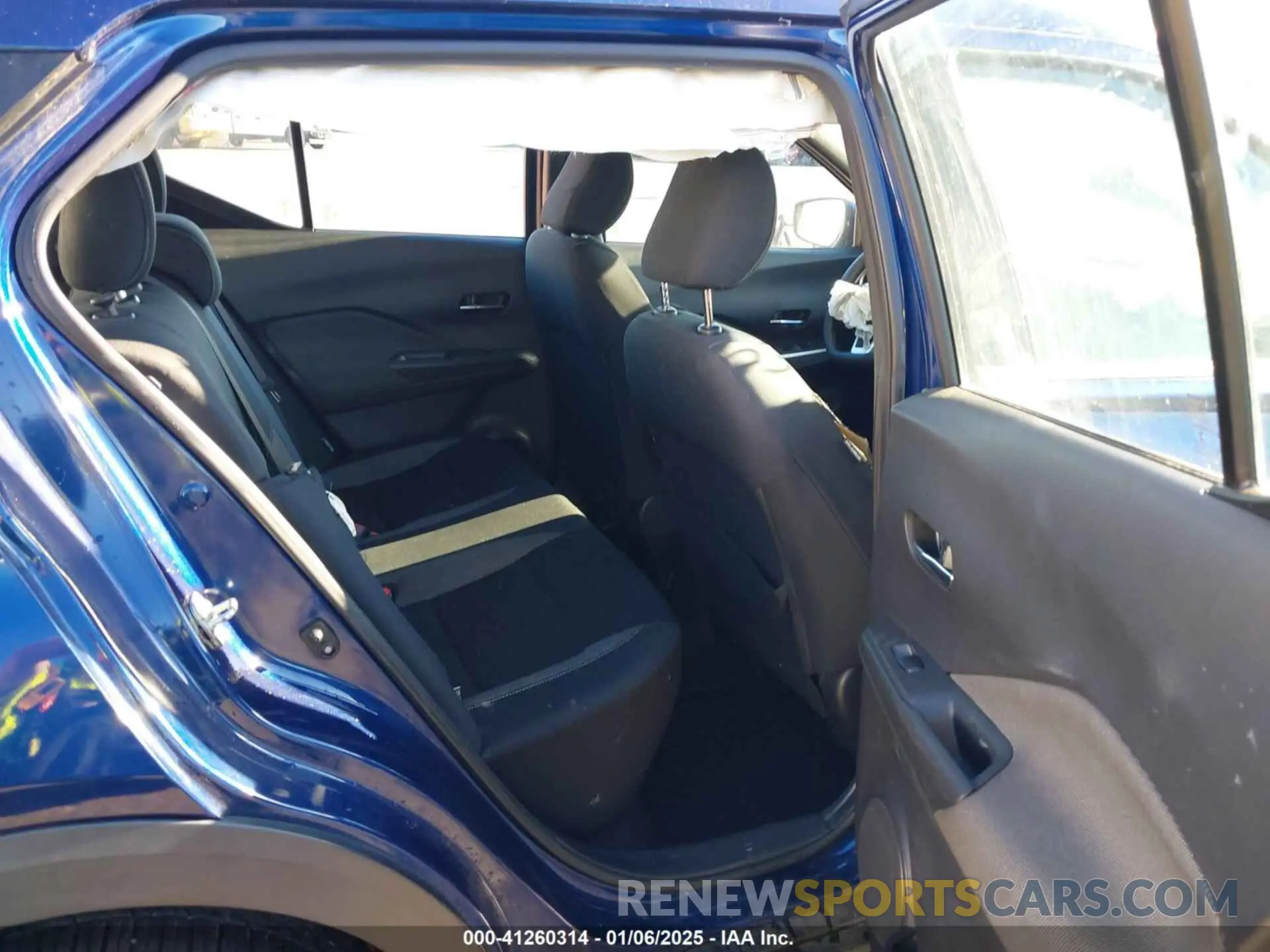 8 Photograph of a damaged car 3N1CP5CV9LL499713 NISSAN KICKS 2020