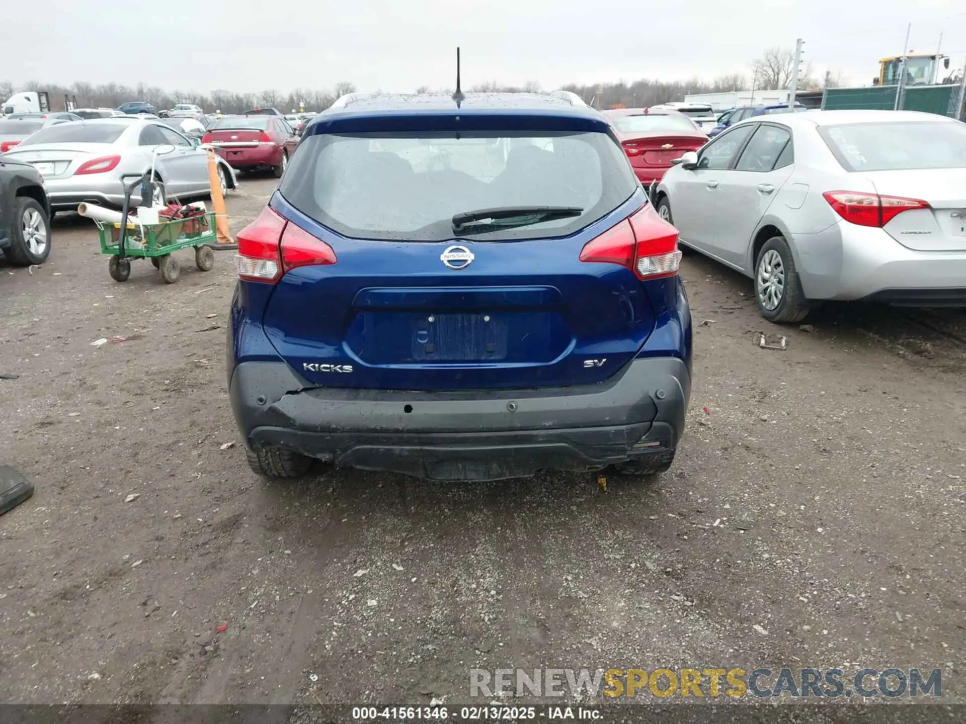 16 Photograph of a damaged car 3N1CP5CV9LL520849 NISSAN KICKS 2020