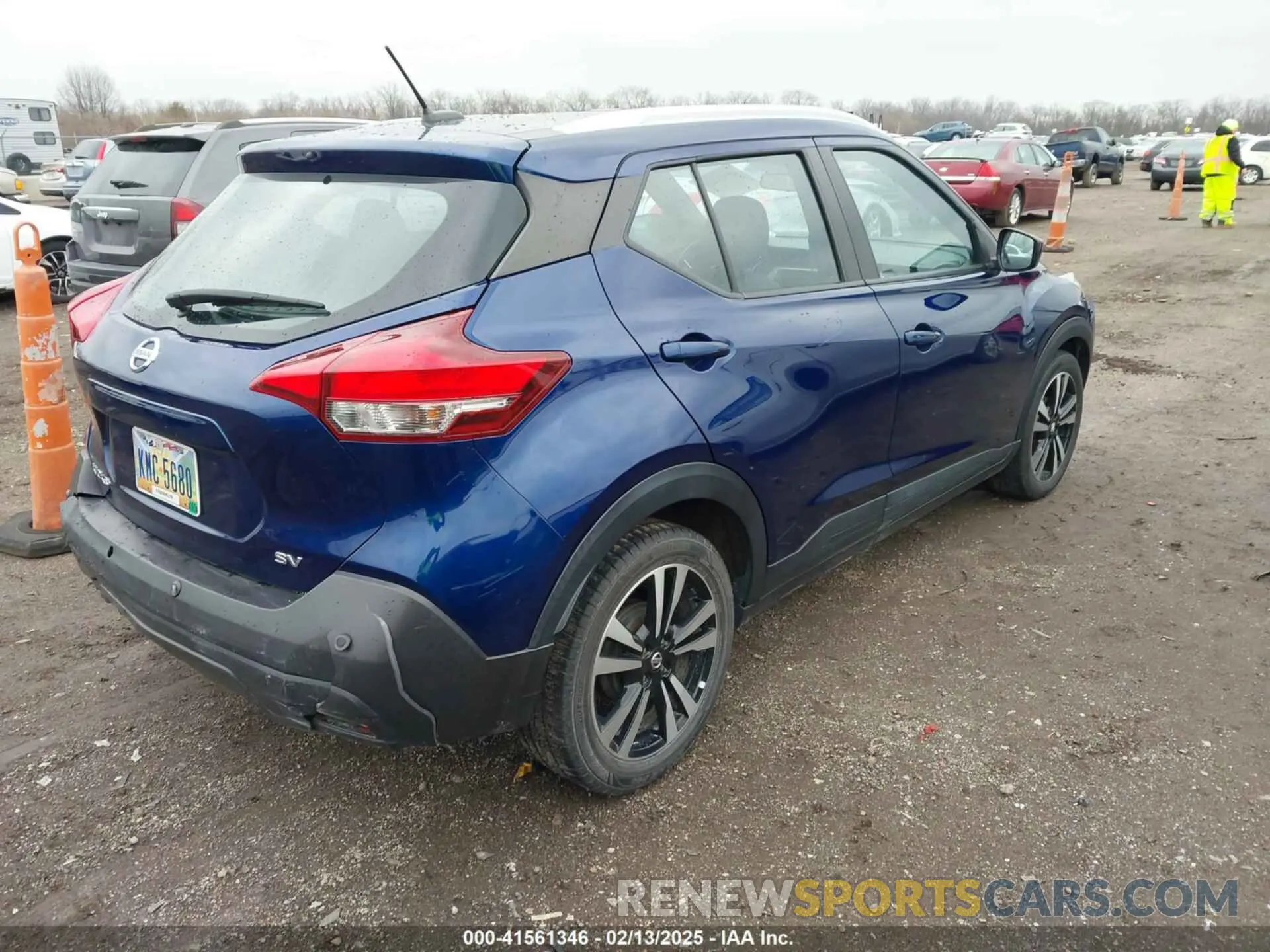 4 Photograph of a damaged car 3N1CP5CV9LL520849 NISSAN KICKS 2020