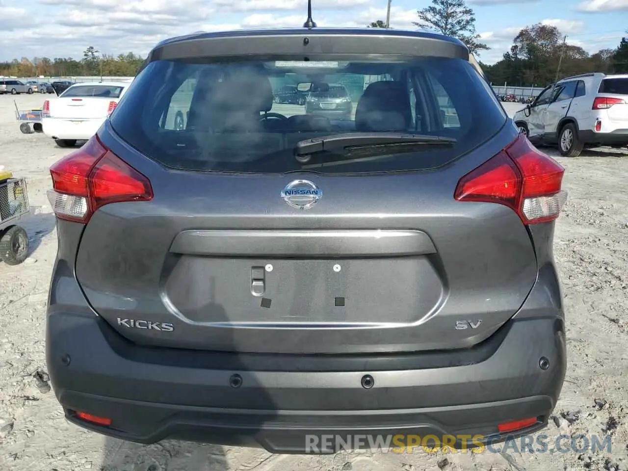 6 Photograph of a damaged car 3N1CP5CV9LL535206 NISSAN KICKS 2020