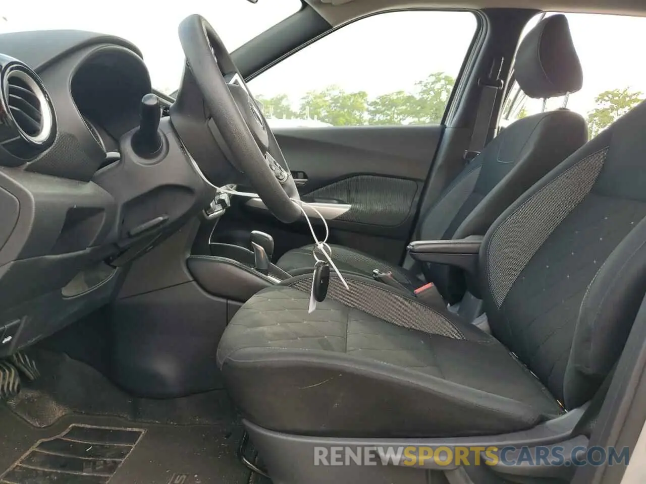 7 Photograph of a damaged car 3N1CP5CV9LL538168 NISSAN KICKS 2020