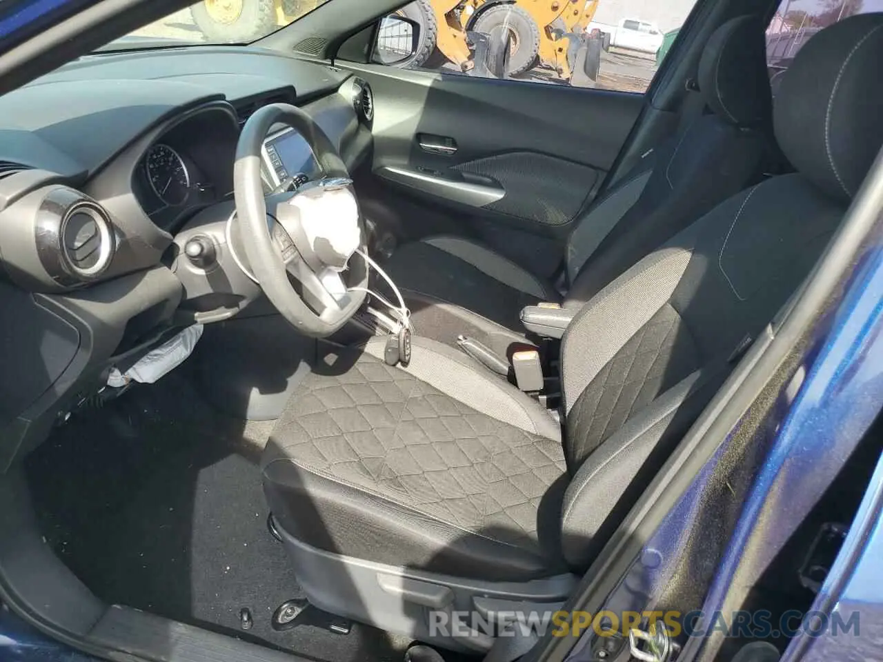 7 Photograph of a damaged car 3N1CP5CV9LL542575 NISSAN KICKS 2020
