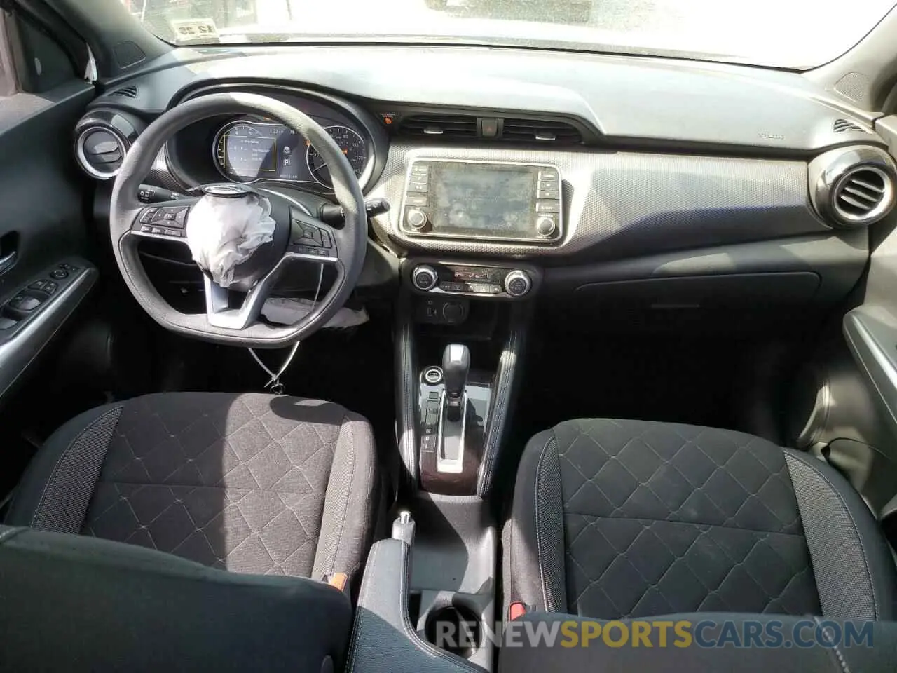 8 Photograph of a damaged car 3N1CP5CV9LL542575 NISSAN KICKS 2020
