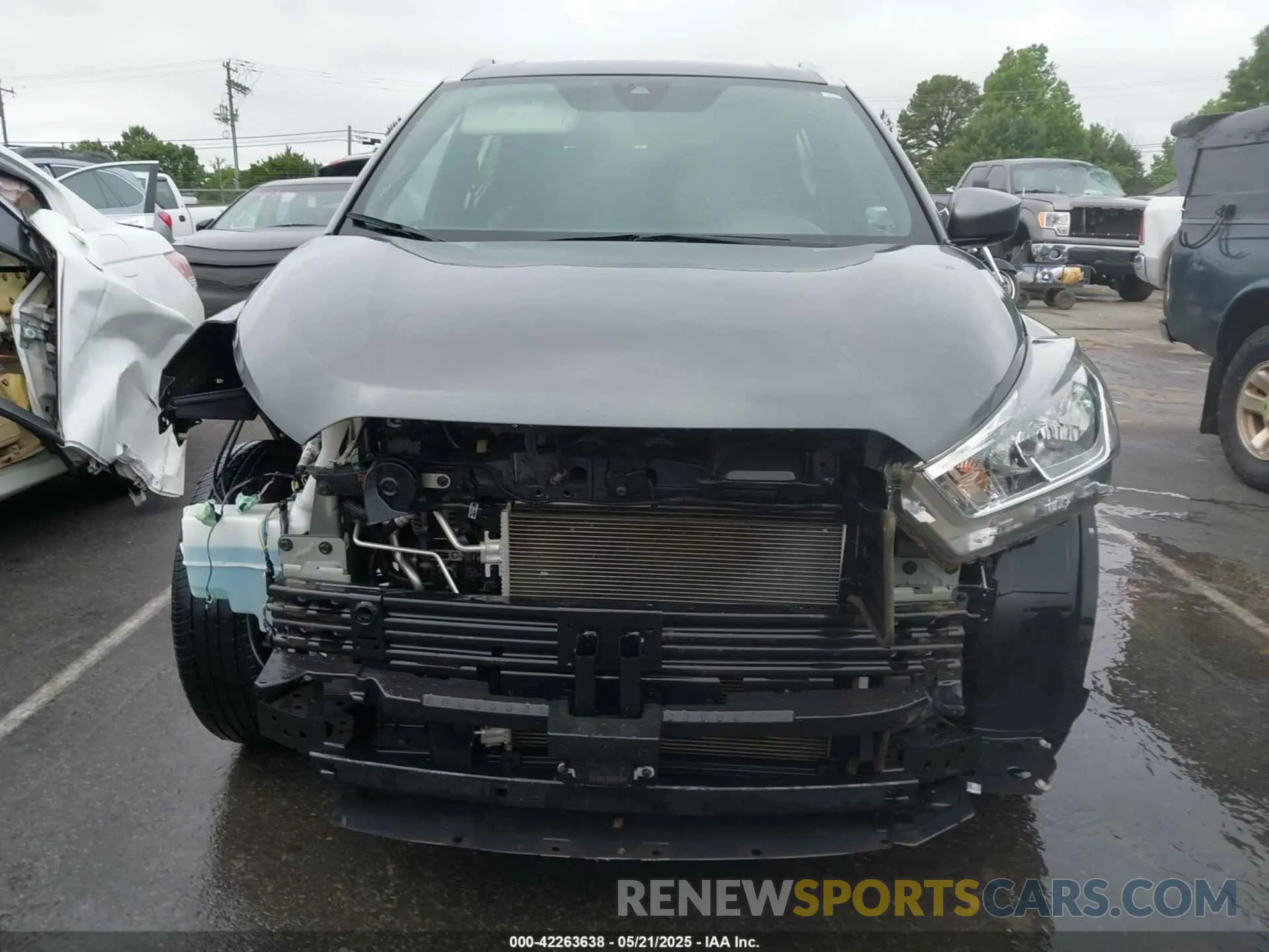 13 Photograph of a damaged car 3N1CP5CVXLL481267 NISSAN KICKS 2020