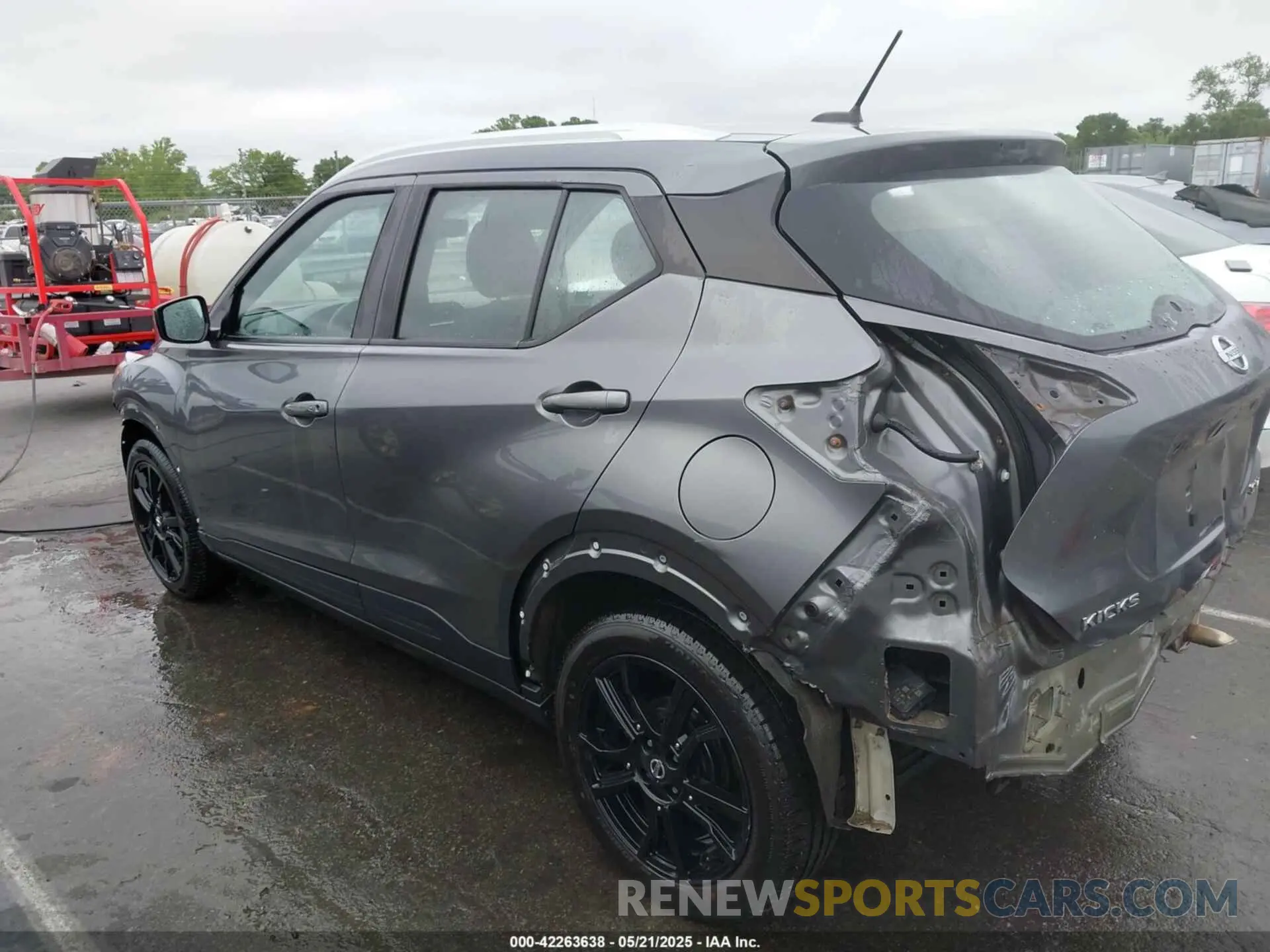 15 Photograph of a damaged car 3N1CP5CVXLL481267 NISSAN KICKS 2020