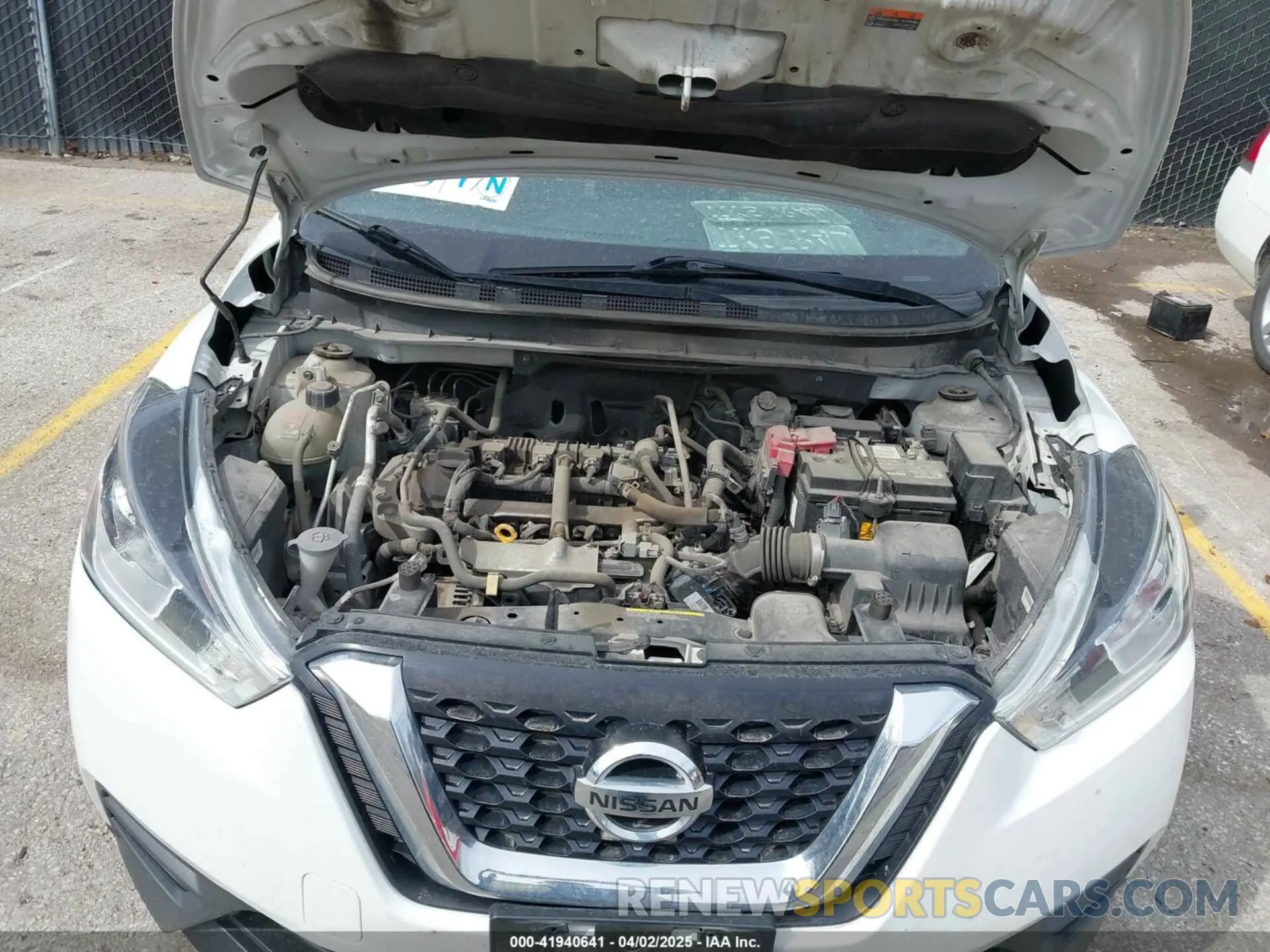 10 Photograph of a damaged car 3N1CP5CVXLL545498 NISSAN KICKS 2020