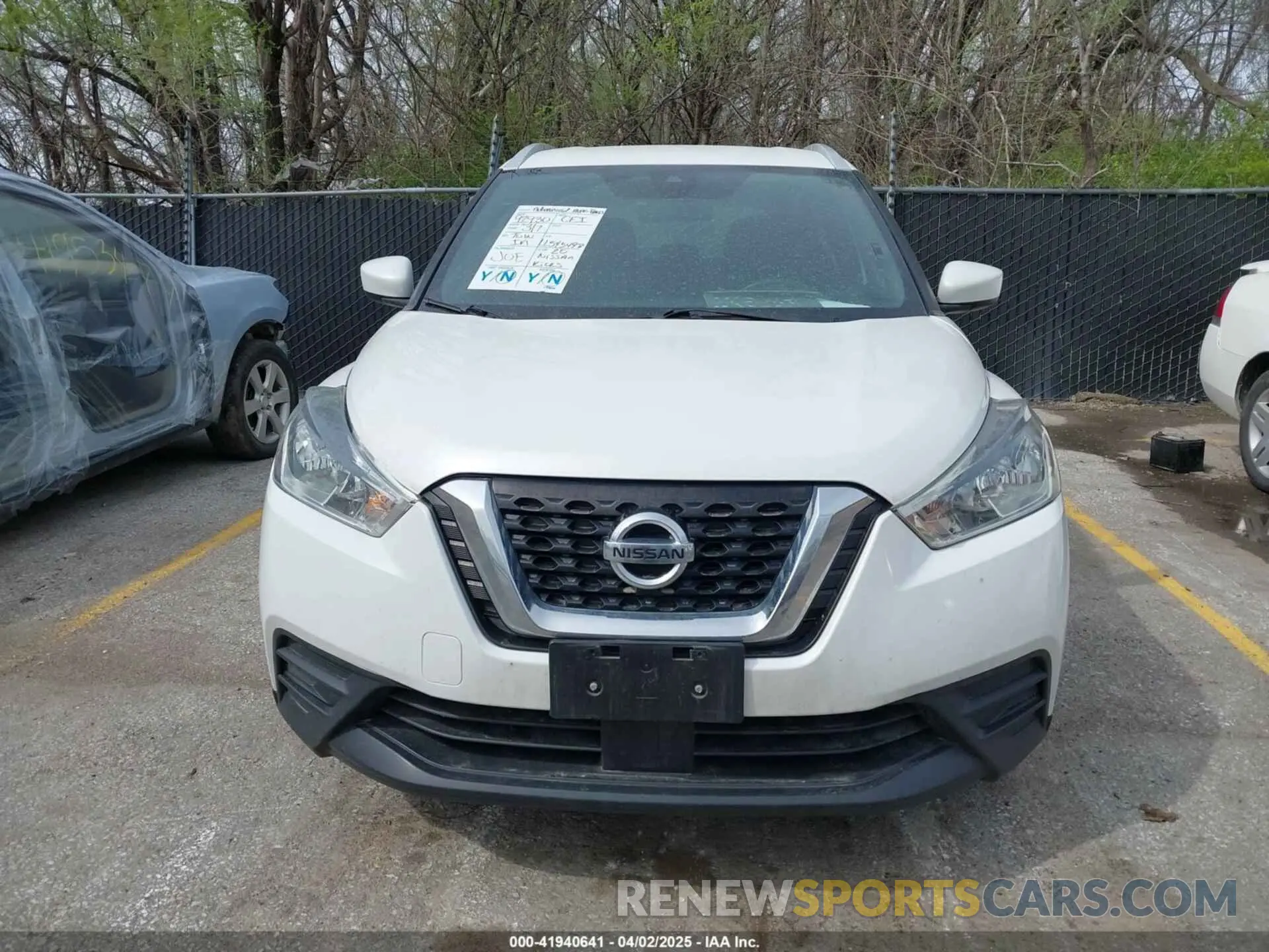 13 Photograph of a damaged car 3N1CP5CVXLL545498 NISSAN KICKS 2020