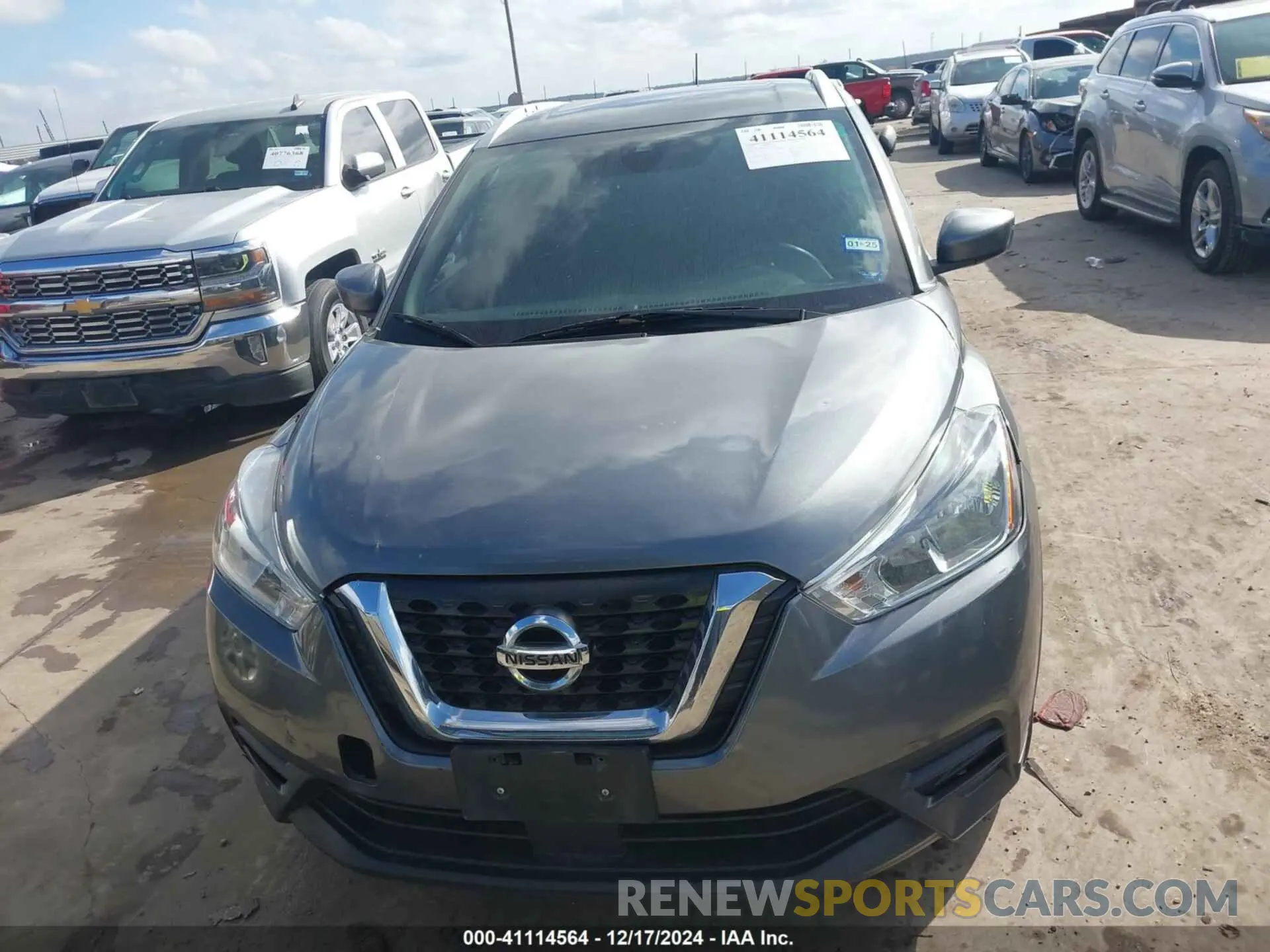 12 Photograph of a damaged car 3N1CP5CVXLL547056 NISSAN KICKS 2020