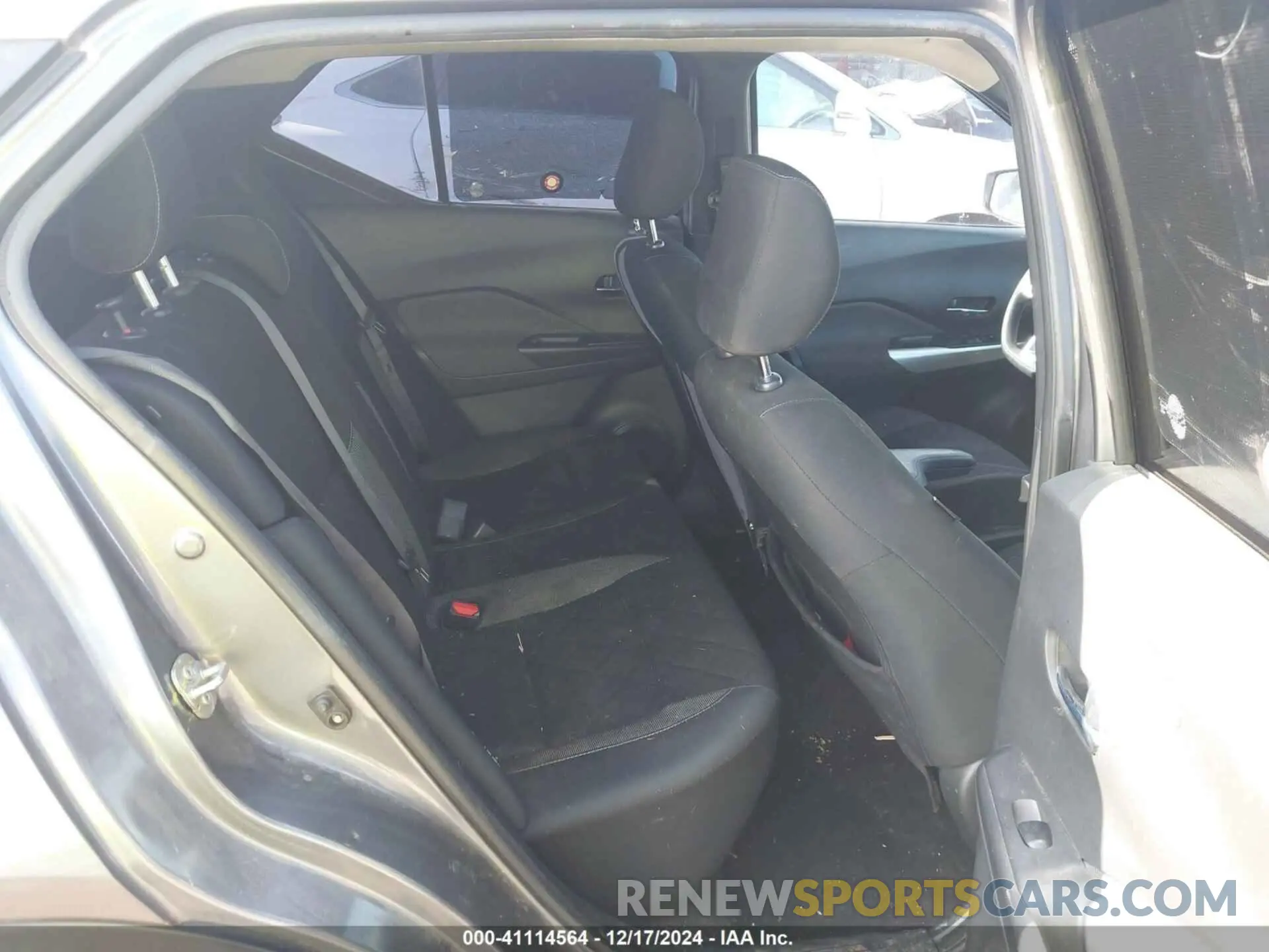 8 Photograph of a damaged car 3N1CP5CVXLL547056 NISSAN KICKS 2020