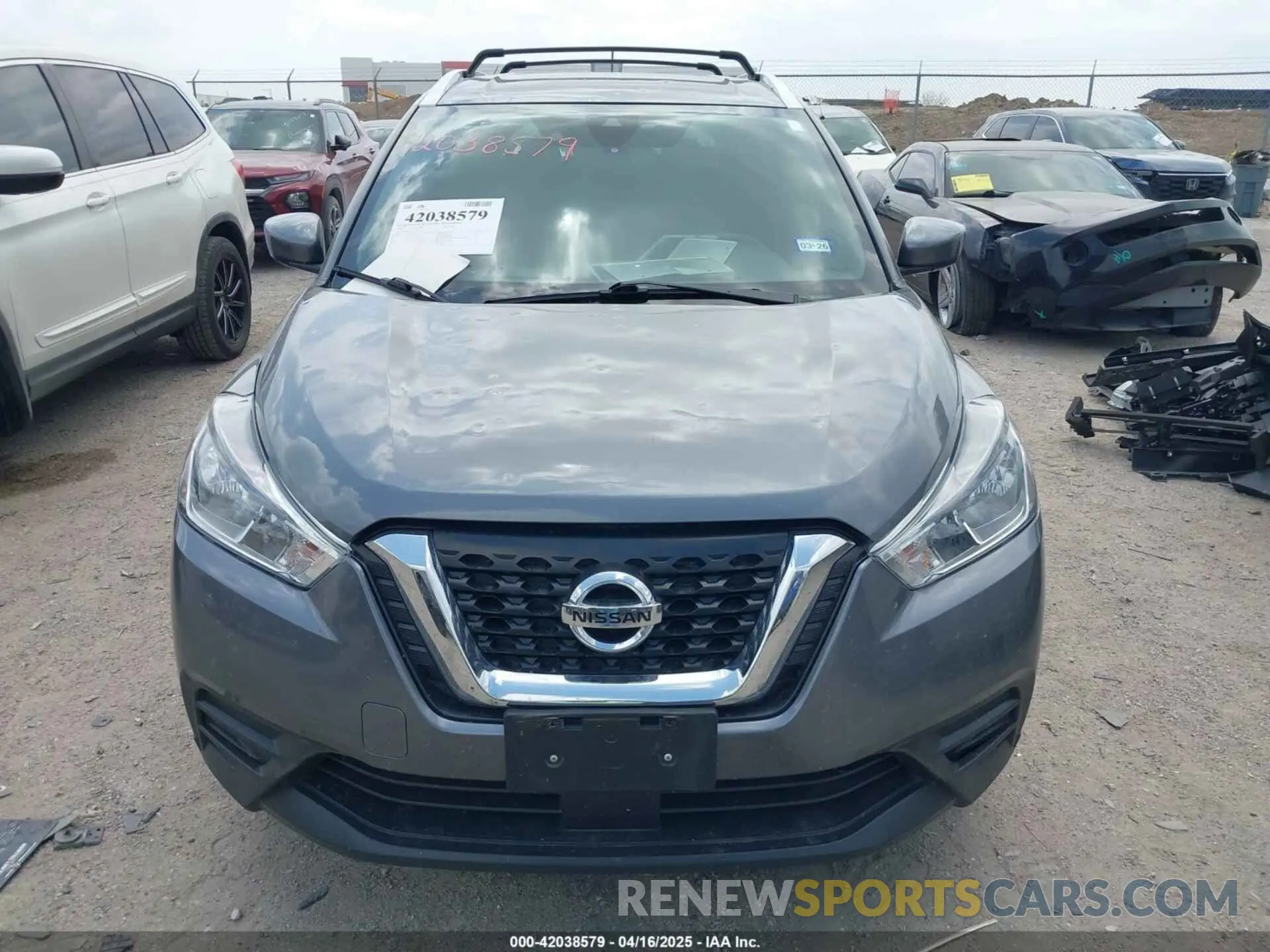 12 Photograph of a damaged car 3N1CP5CVXLL553648 NISSAN KICKS 2020