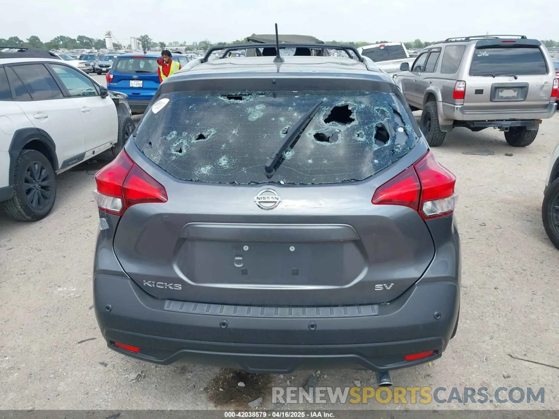 16 Photograph of a damaged car 3N1CP5CVXLL553648 NISSAN KICKS 2020