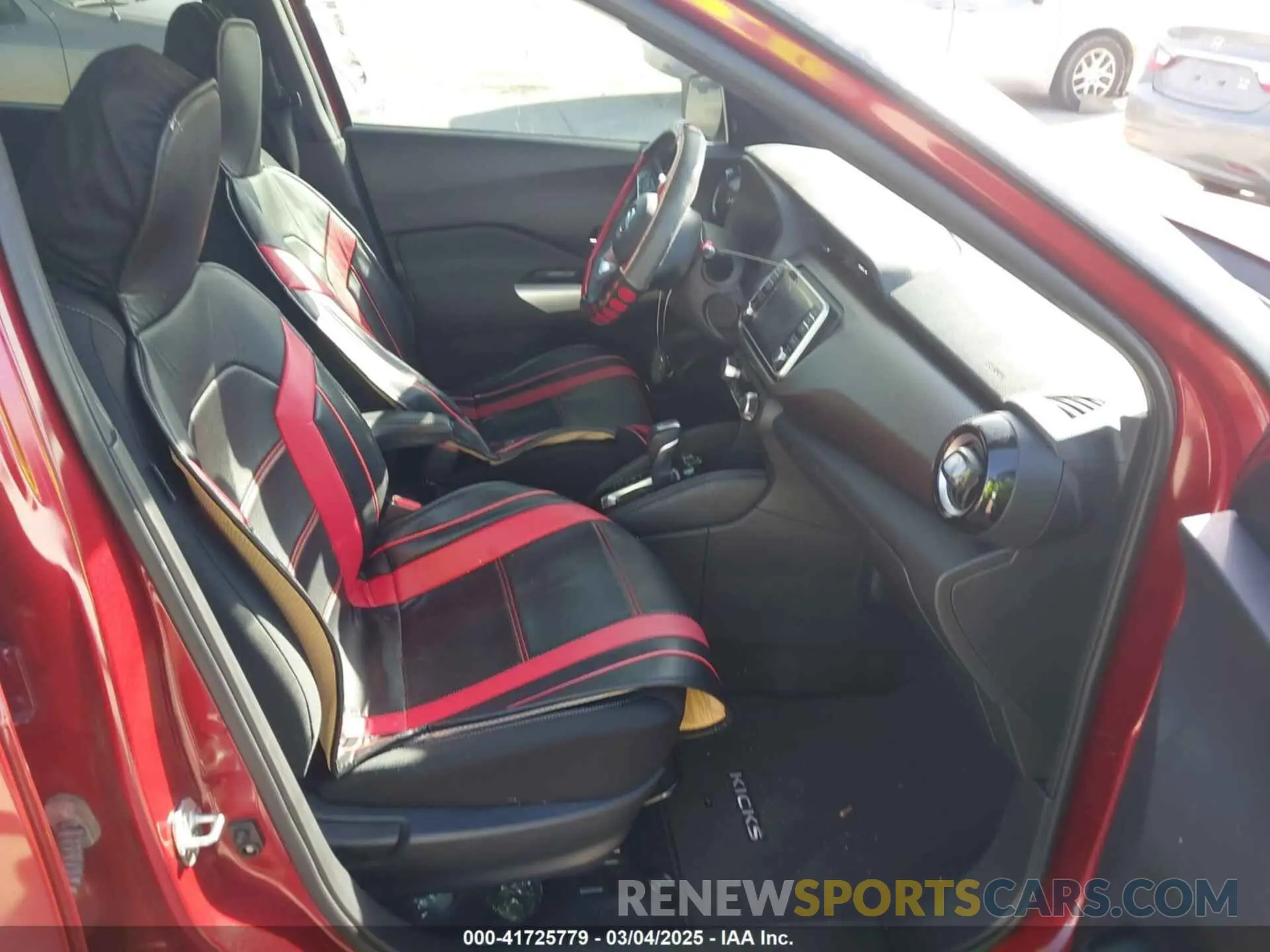 5 Photograph of a damaged car 3N1CP5CVXLL563225 NISSAN KICKS 2020