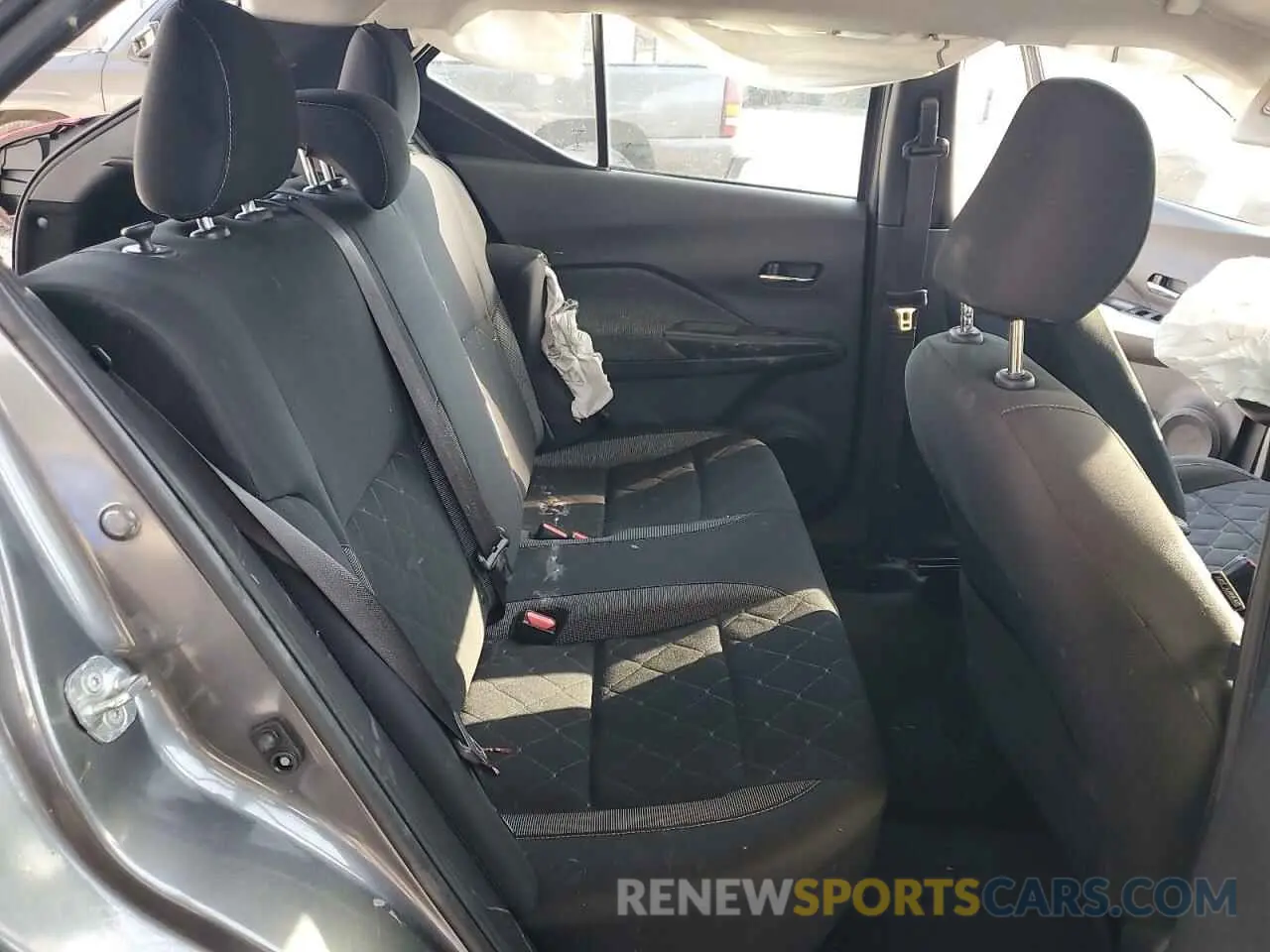 10 Photograph of a damaged car 3N1CP5CVXLL567114 NISSAN KICKS 2020