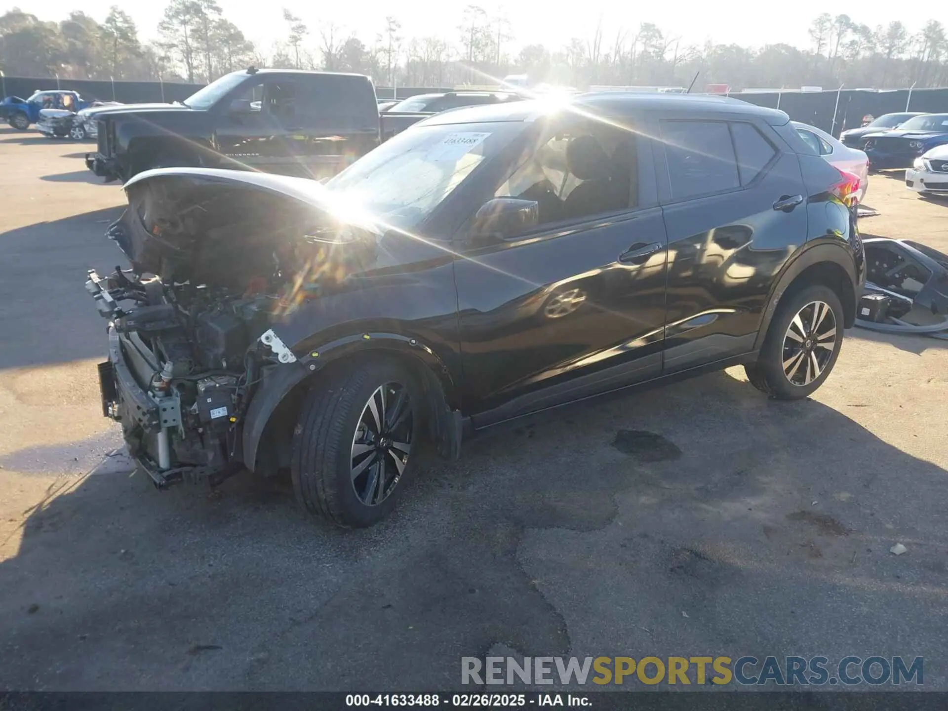 2 Photograph of a damaged car 3N1CP5CVXLL568571 NISSAN KICKS 2020