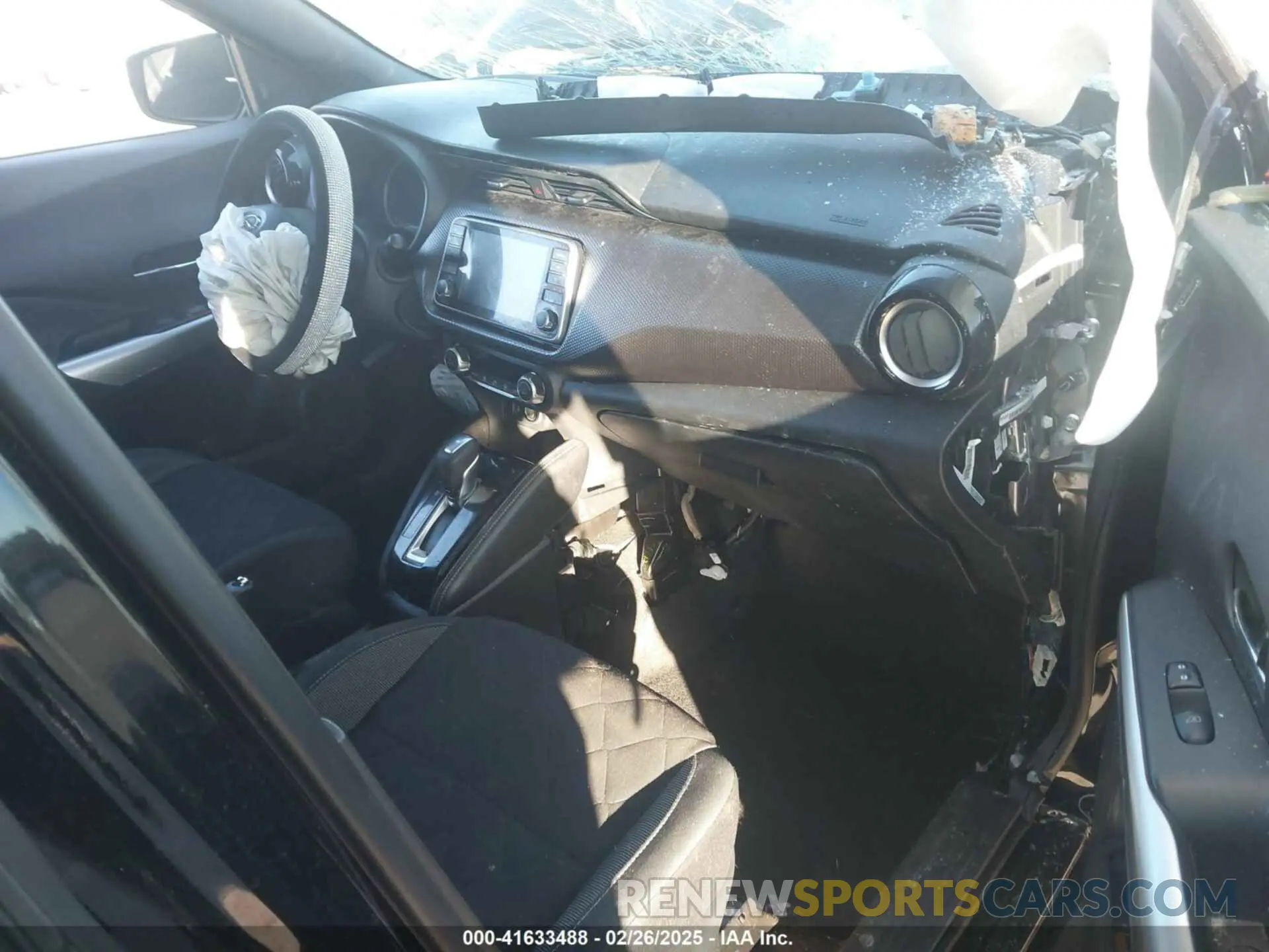 5 Photograph of a damaged car 3N1CP5CVXLL568571 NISSAN KICKS 2020