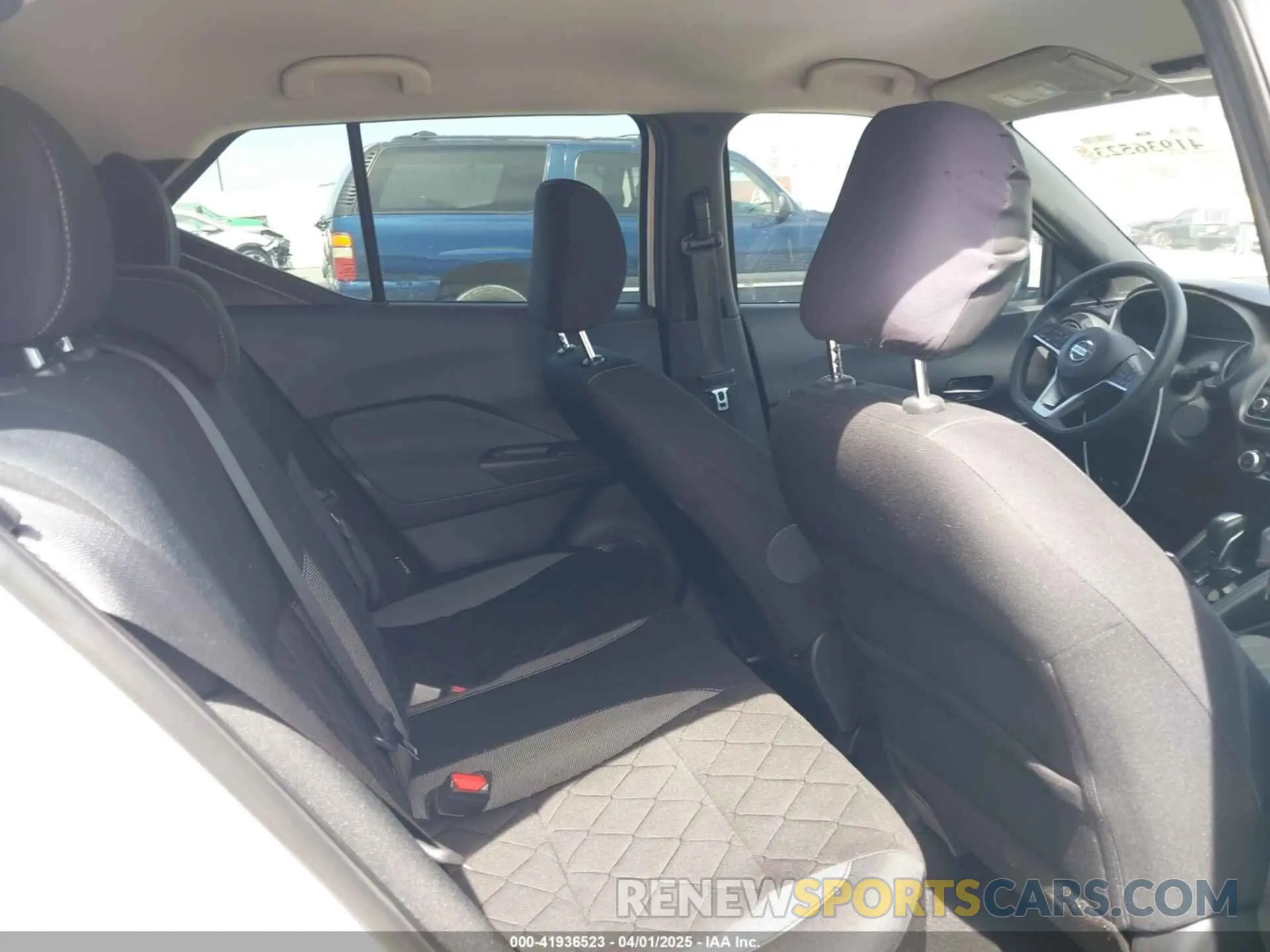 8 Photograph of a damaged car 3N1CP5CVXLL579957 NISSAN KICKS 2020
