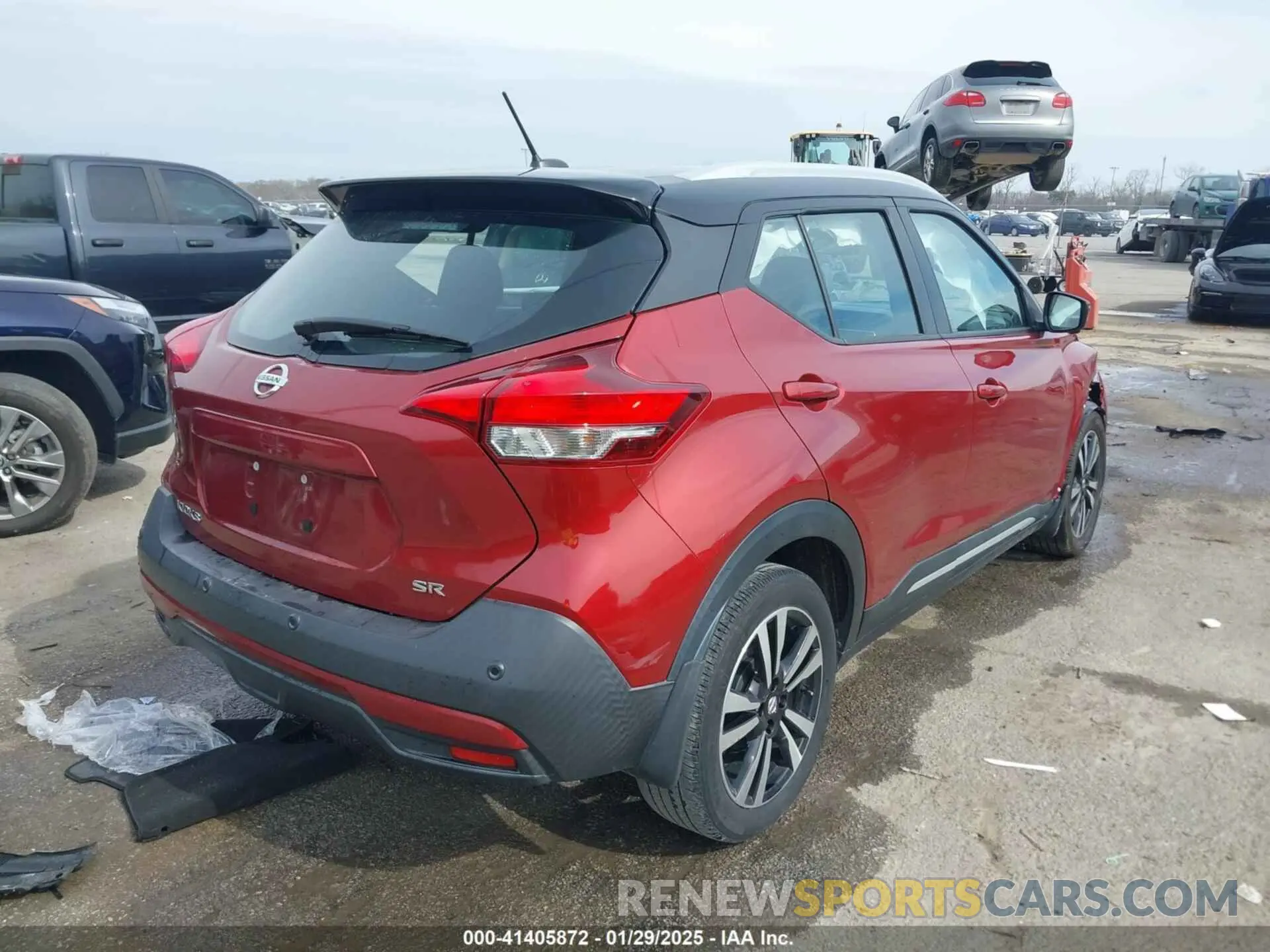 4 Photograph of a damaged car 3N1CP5DV0LL520303 NISSAN KICKS 2020