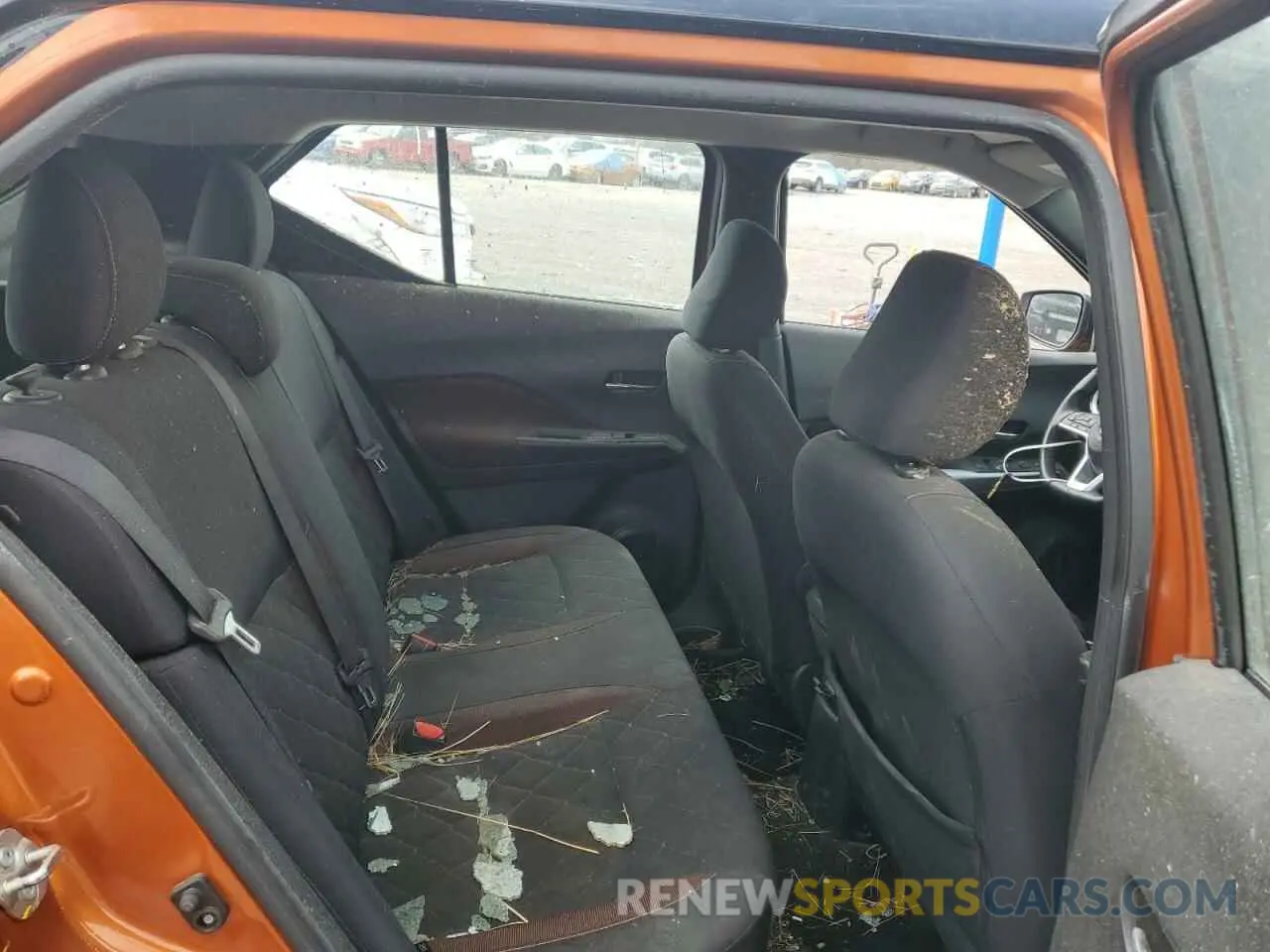 11 Photograph of a damaged car 3N1CP5DV0LL532497 NISSAN KICKS 2020