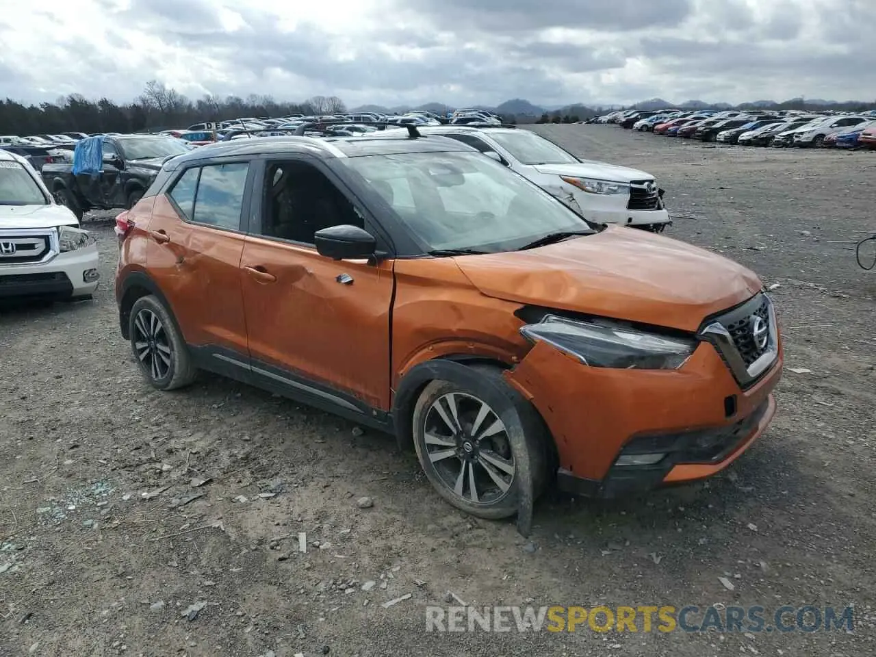 4 Photograph of a damaged car 3N1CP5DV0LL532497 NISSAN KICKS 2020