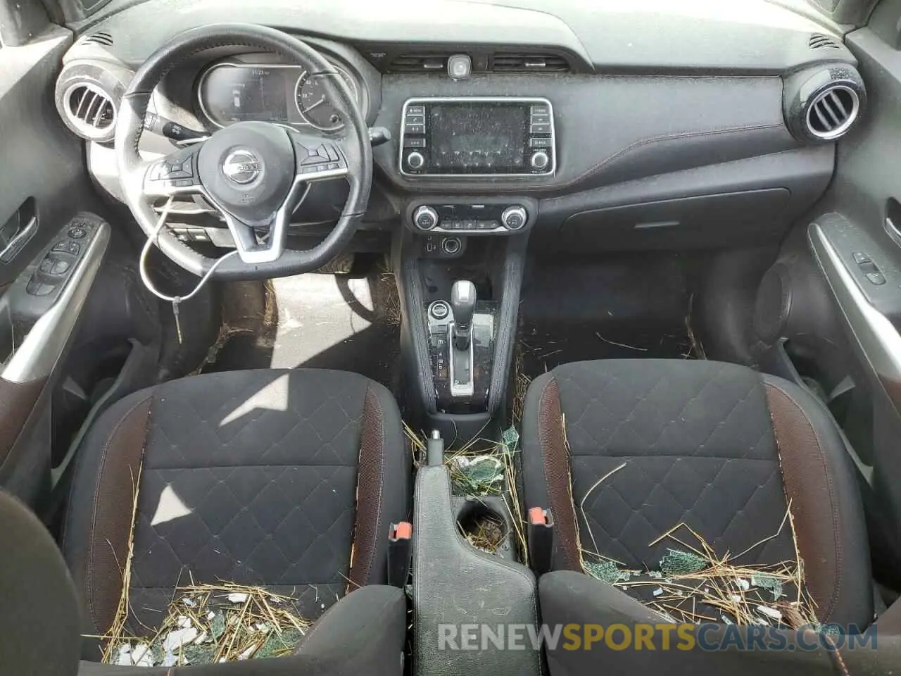 8 Photograph of a damaged car 3N1CP5DV0LL532497 NISSAN KICKS 2020