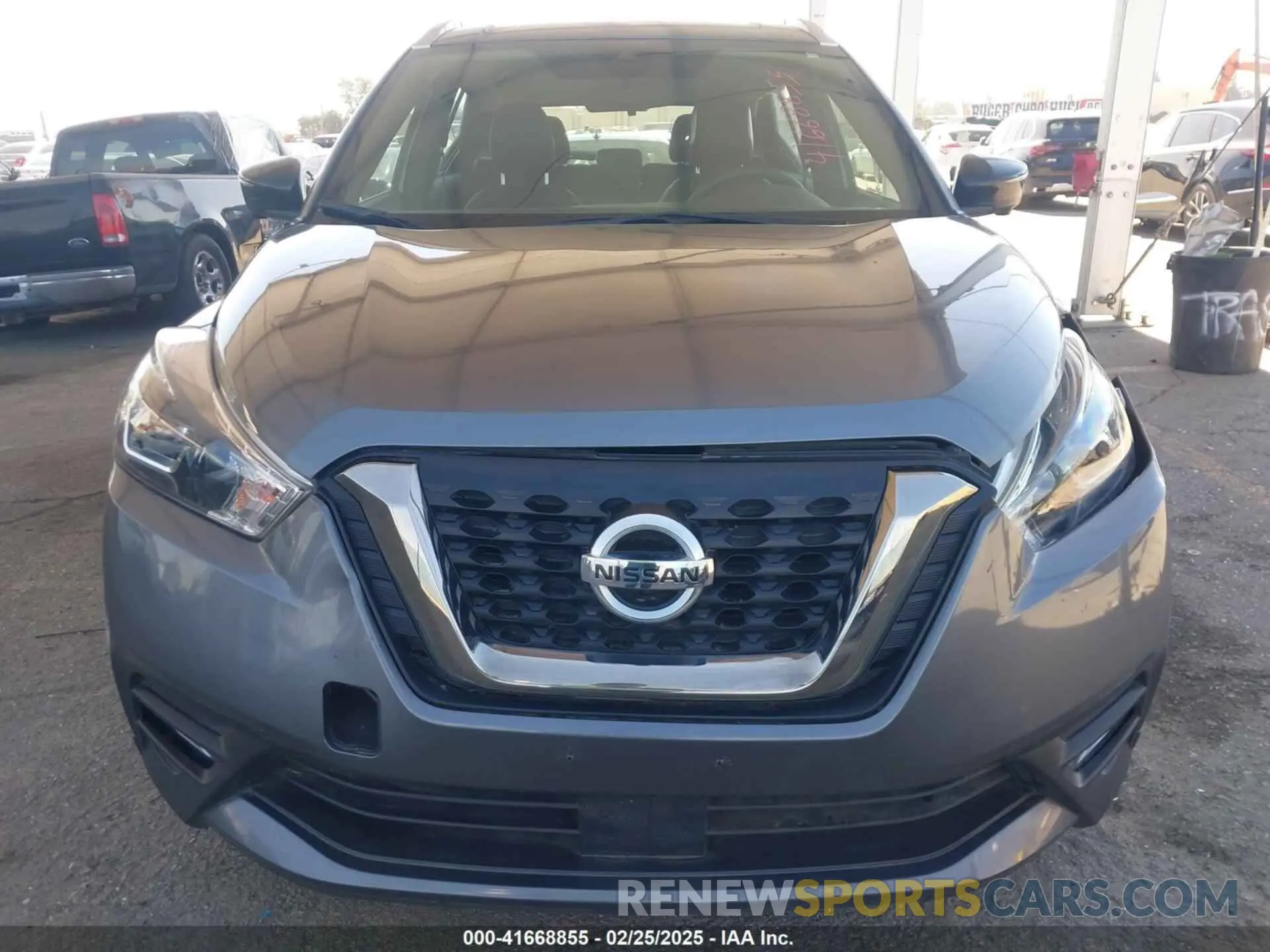 13 Photograph of a damaged car 3N1CP5DV0LL558131 NISSAN KICKS 2020