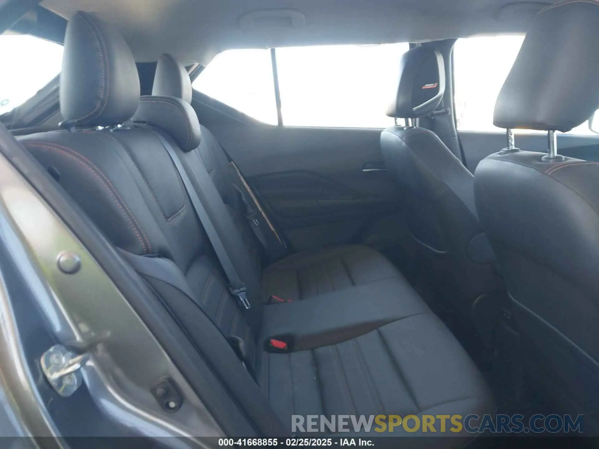 8 Photograph of a damaged car 3N1CP5DV0LL558131 NISSAN KICKS 2020