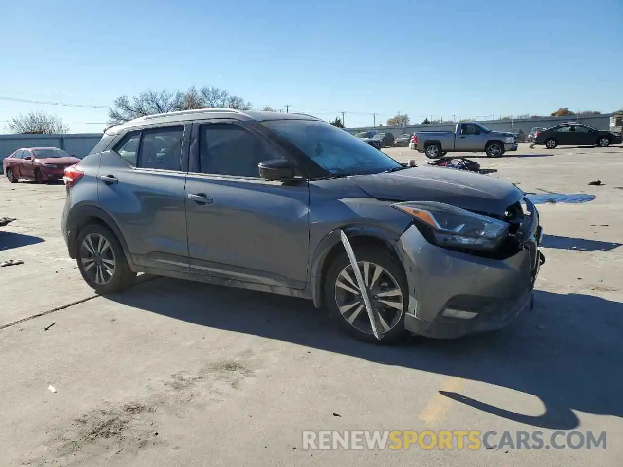 4 Photograph of a damaged car 3N1CP5DV1LL483567 NISSAN KICKS 2020