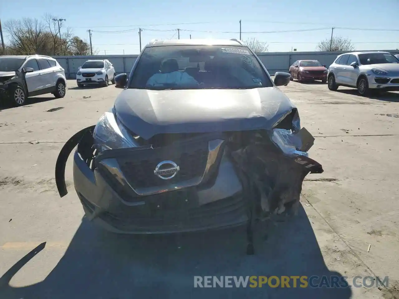 5 Photograph of a damaged car 3N1CP5DV1LL483567 NISSAN KICKS 2020