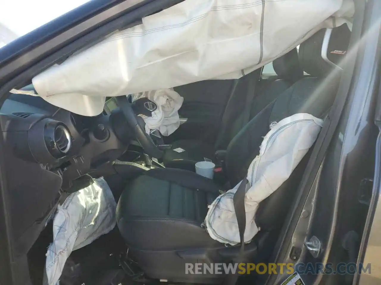 7 Photograph of a damaged car 3N1CP5DV1LL483567 NISSAN KICKS 2020