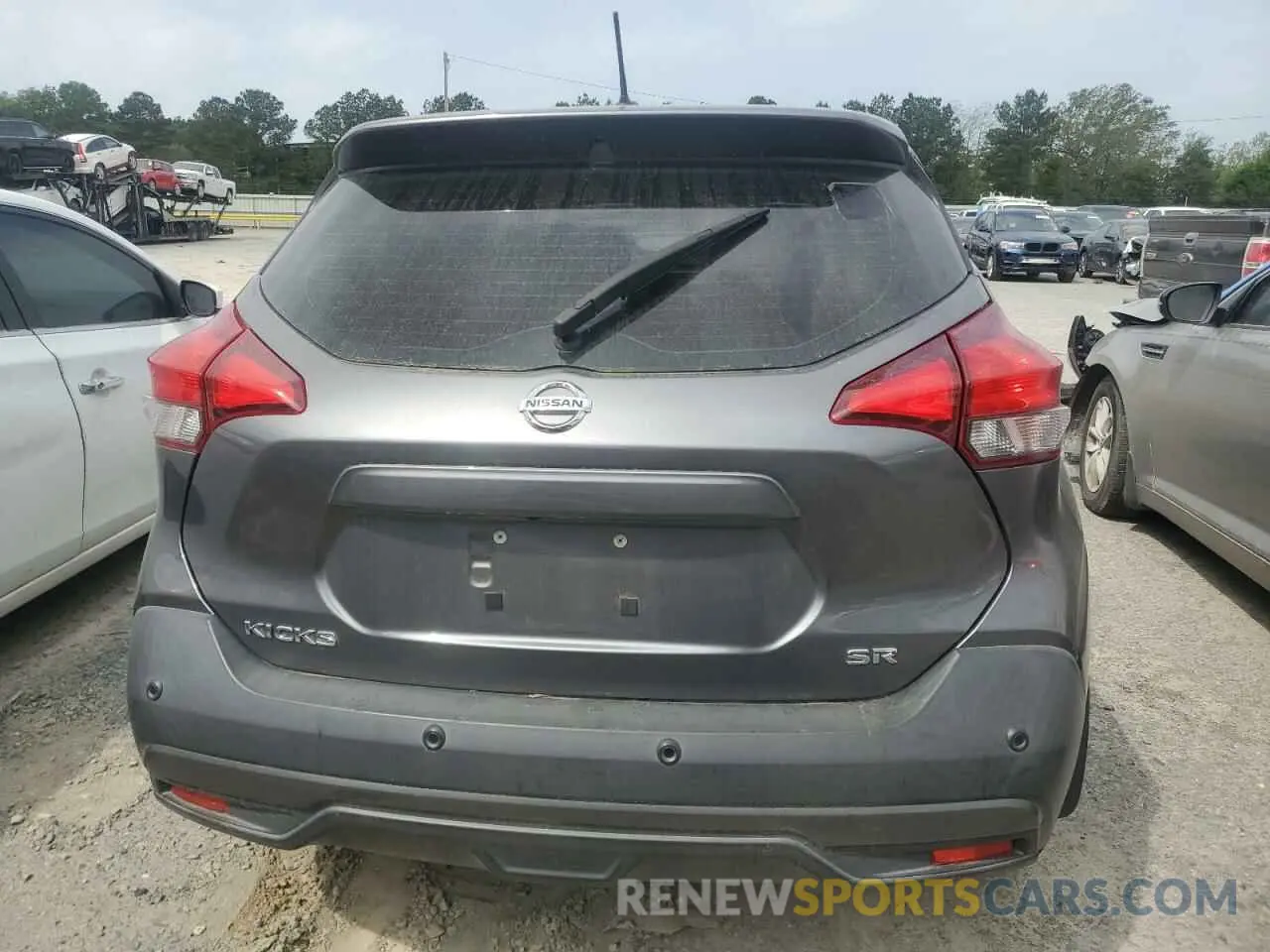 6 Photograph of a damaged car 3N1CP5DV1LL484377 NISSAN KICKS 2020