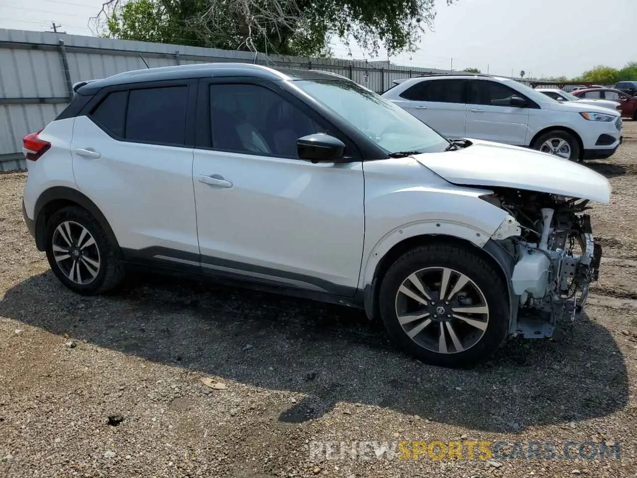 4 Photograph of a damaged car 3N1CP5DV1LL504658 NISSAN KICKS 2020