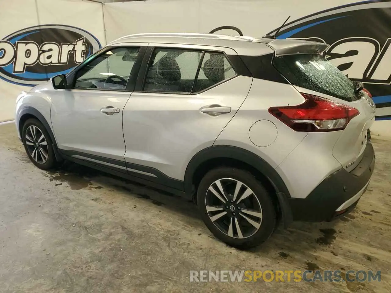 2 Photograph of a damaged car 3N1CP5DV1LL520830 NISSAN KICKS 2020