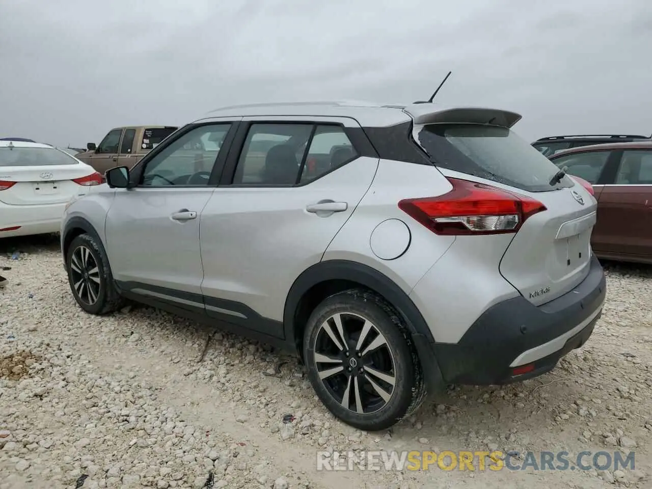 2 Photograph of a damaged car 3N1CP5DV1LL536123 NISSAN KICKS 2020