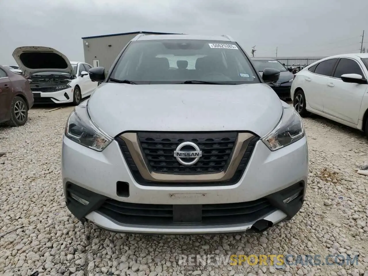 5 Photograph of a damaged car 3N1CP5DV1LL536123 NISSAN KICKS 2020