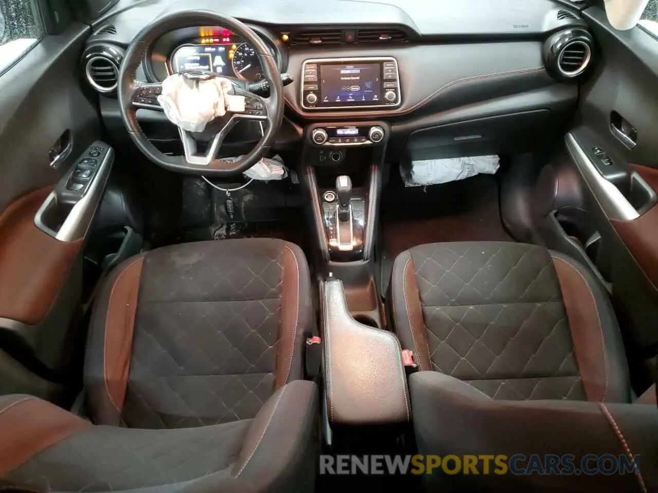 8 Photograph of a damaged car 3N1CP5DV2LL511554 NISSAN KICKS 2020