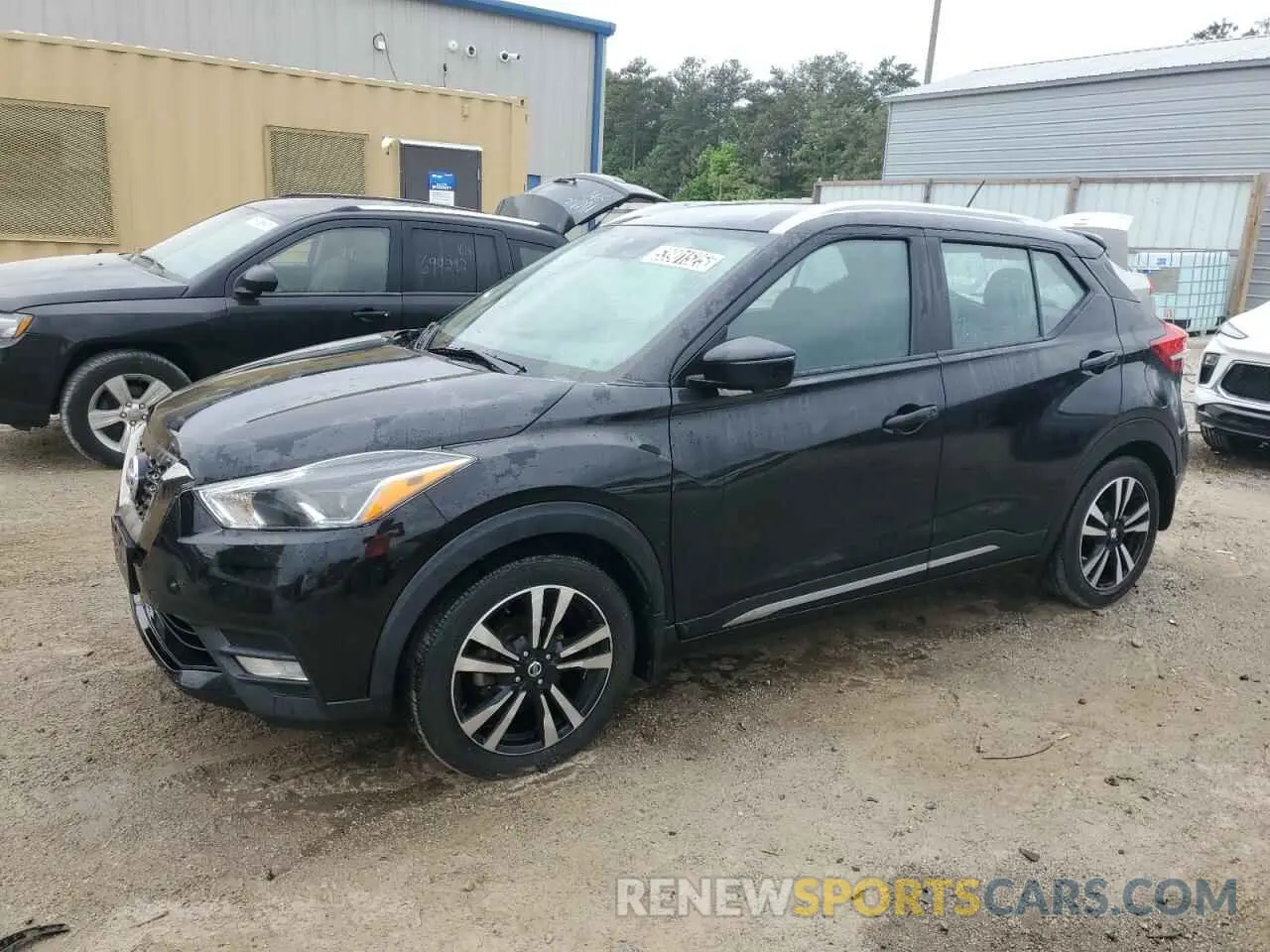 1 Photograph of a damaged car 3N1CP5DV2LL533375 NISSAN KICKS 2020