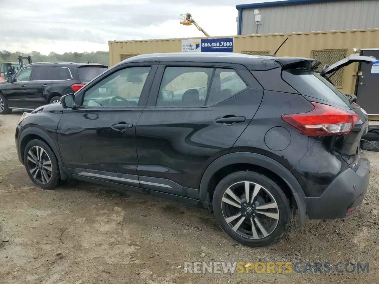2 Photograph of a damaged car 3N1CP5DV2LL533375 NISSAN KICKS 2020