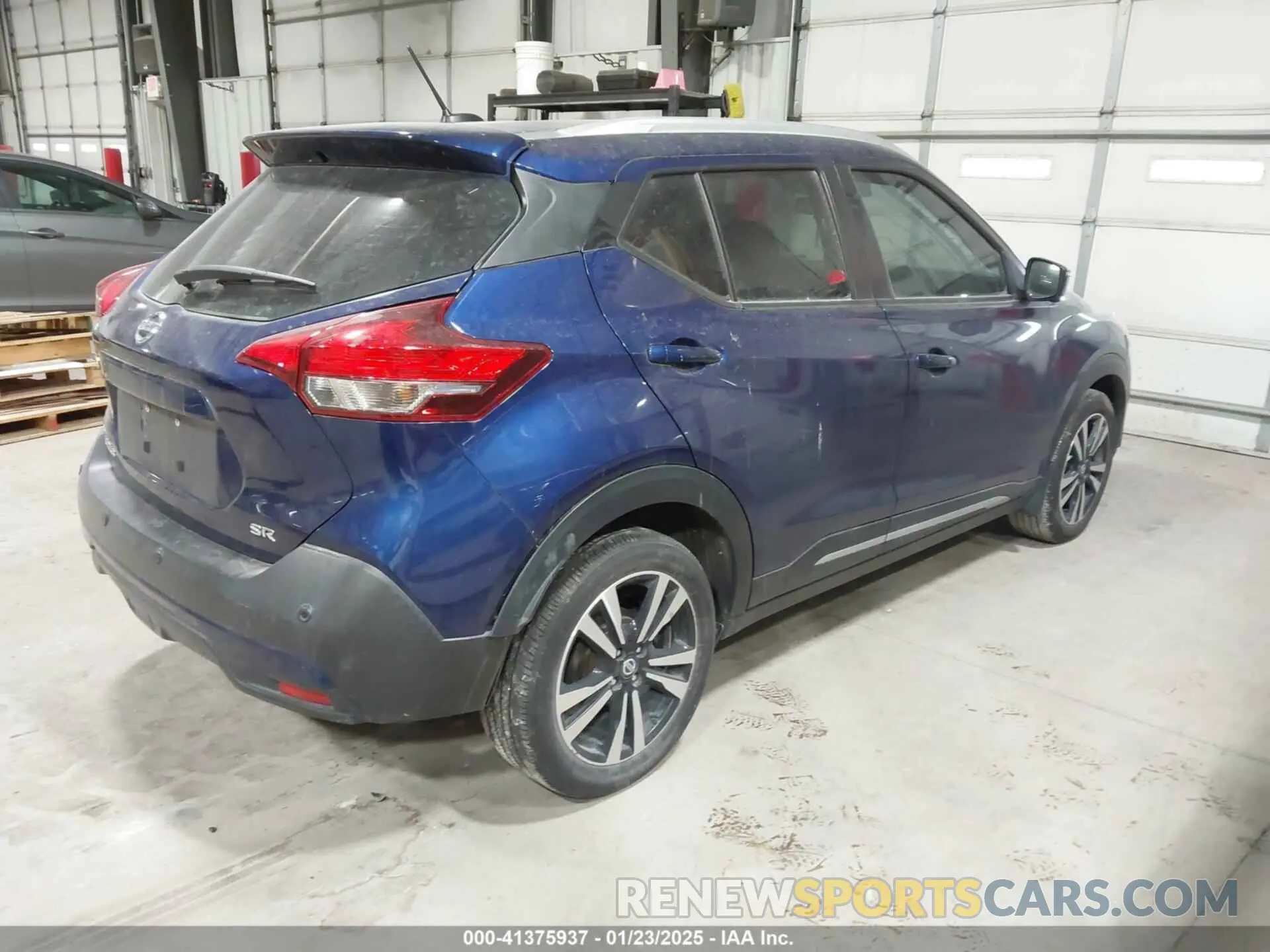 4 Photograph of a damaged car 3N1CP5DV2LL539600 NISSAN KICKS 2020