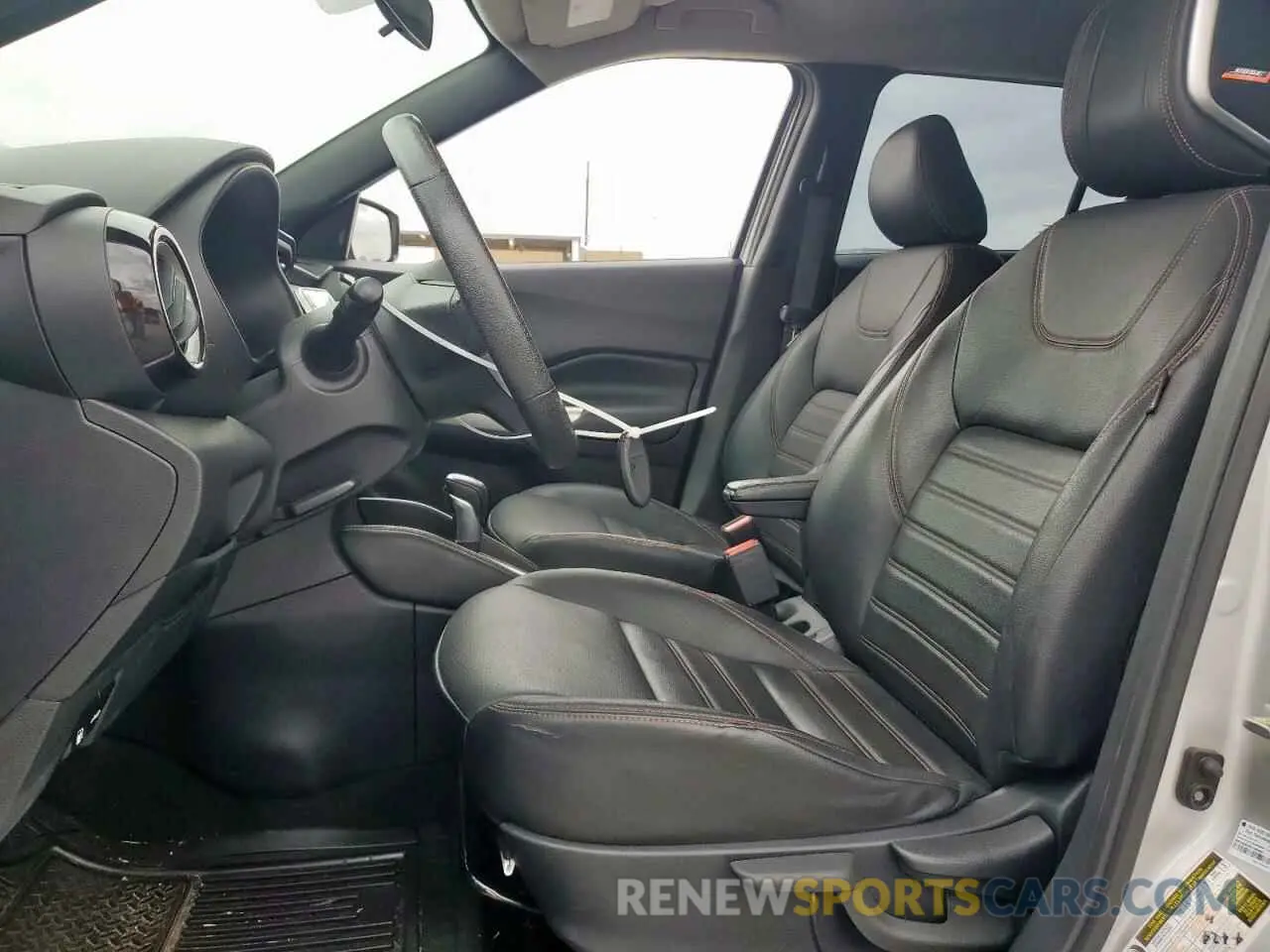 7 Photograph of a damaged car 3N1CP5DV2LL550225 NISSAN KICKS 2020