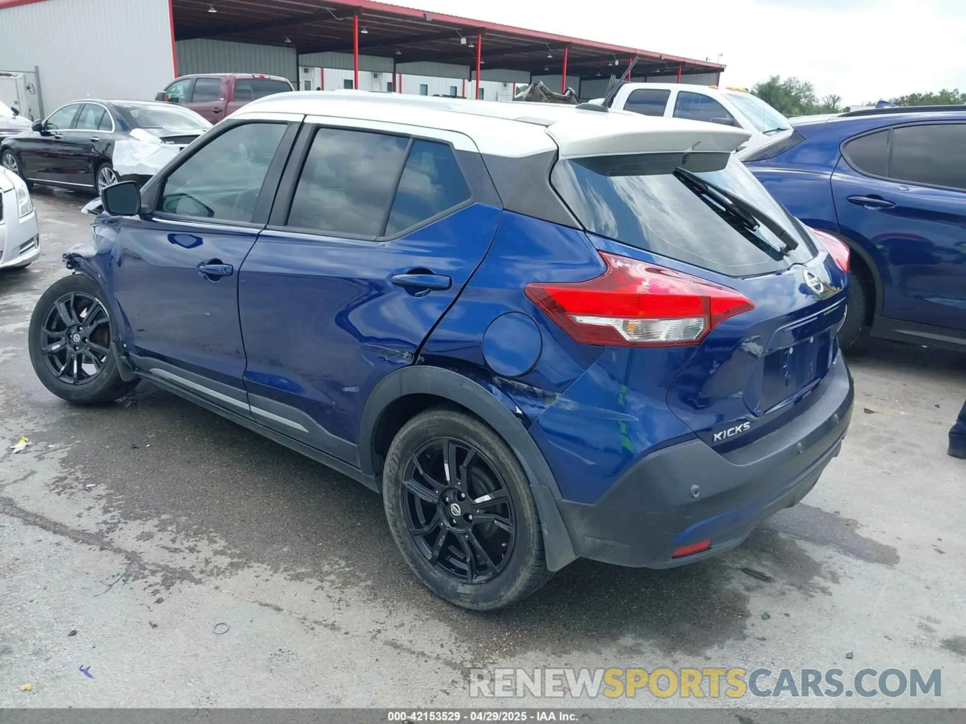 3 Photograph of a damaged car 3N1CP5DV3LL503253 NISSAN KICKS 2020