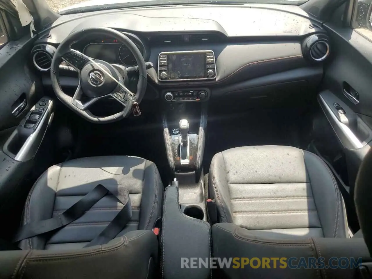 8 Photograph of a damaged car 3N1CP5DV3LL551626 NISSAN KICKS 2020