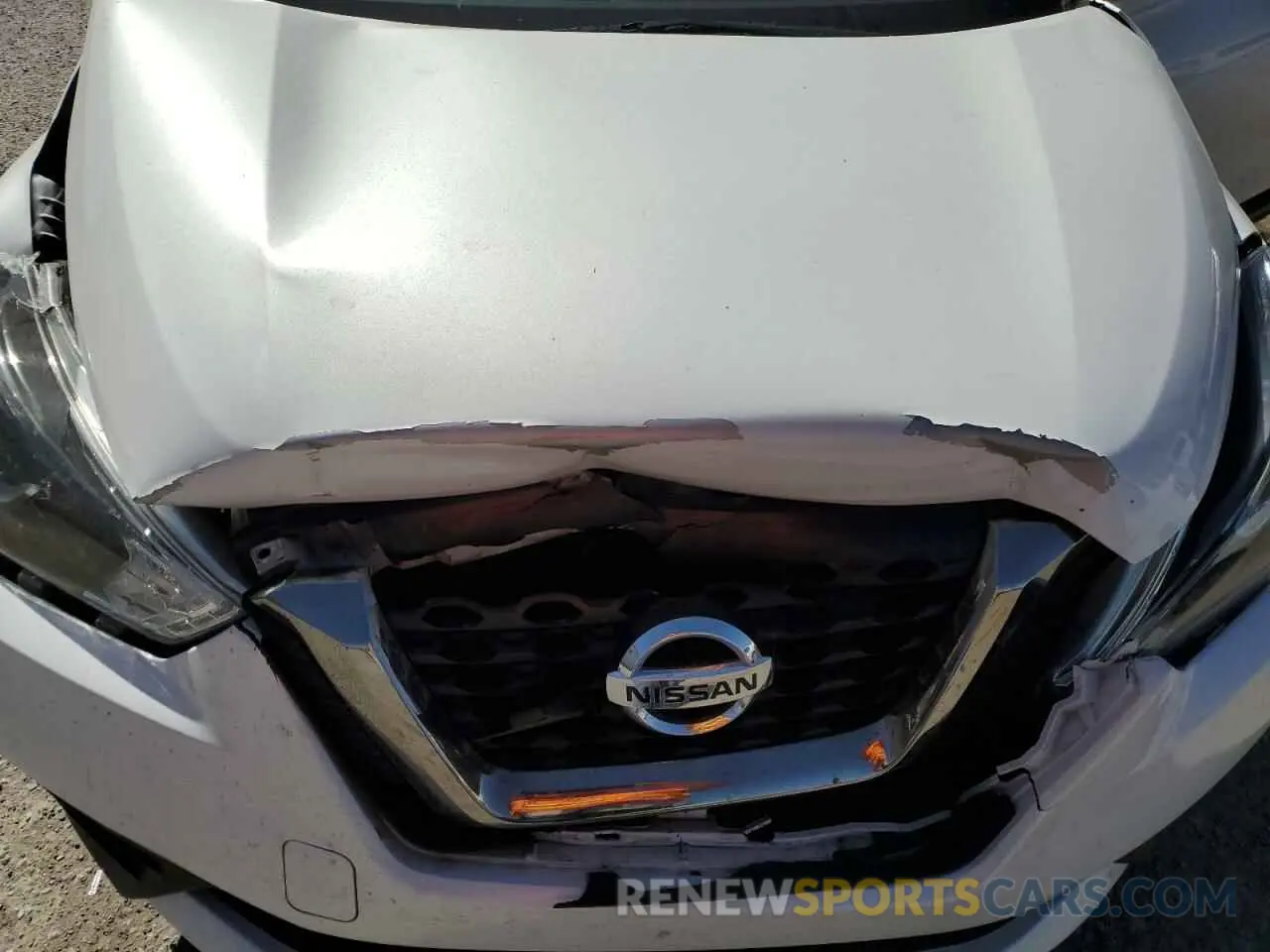 13 Photograph of a damaged car 3N1CP5DV3LL564375 NISSAN KICKS 2020