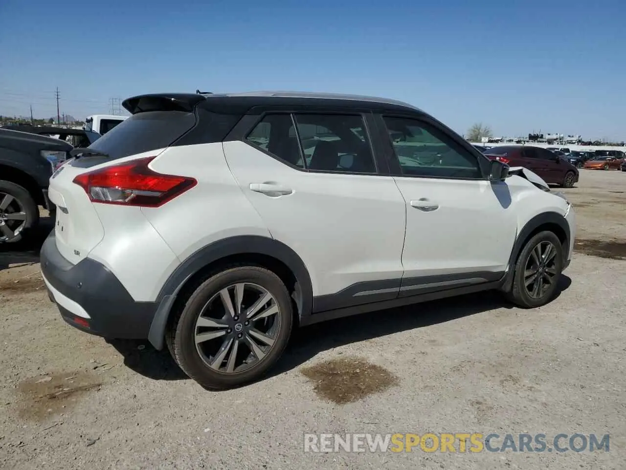3 Photograph of a damaged car 3N1CP5DV3LL564375 NISSAN KICKS 2020