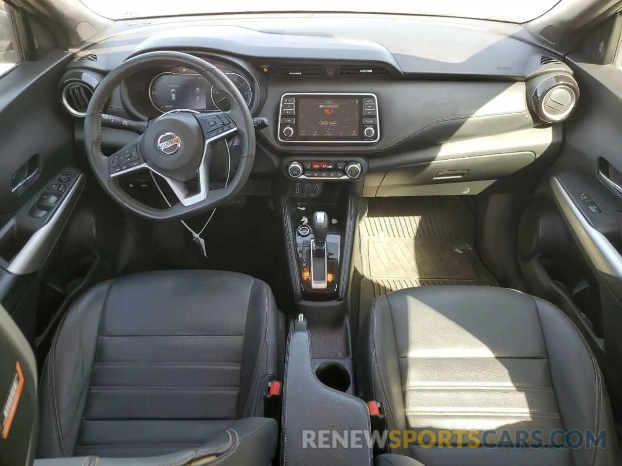 8 Photograph of a damaged car 3N1CP5DV3LL564375 NISSAN KICKS 2020