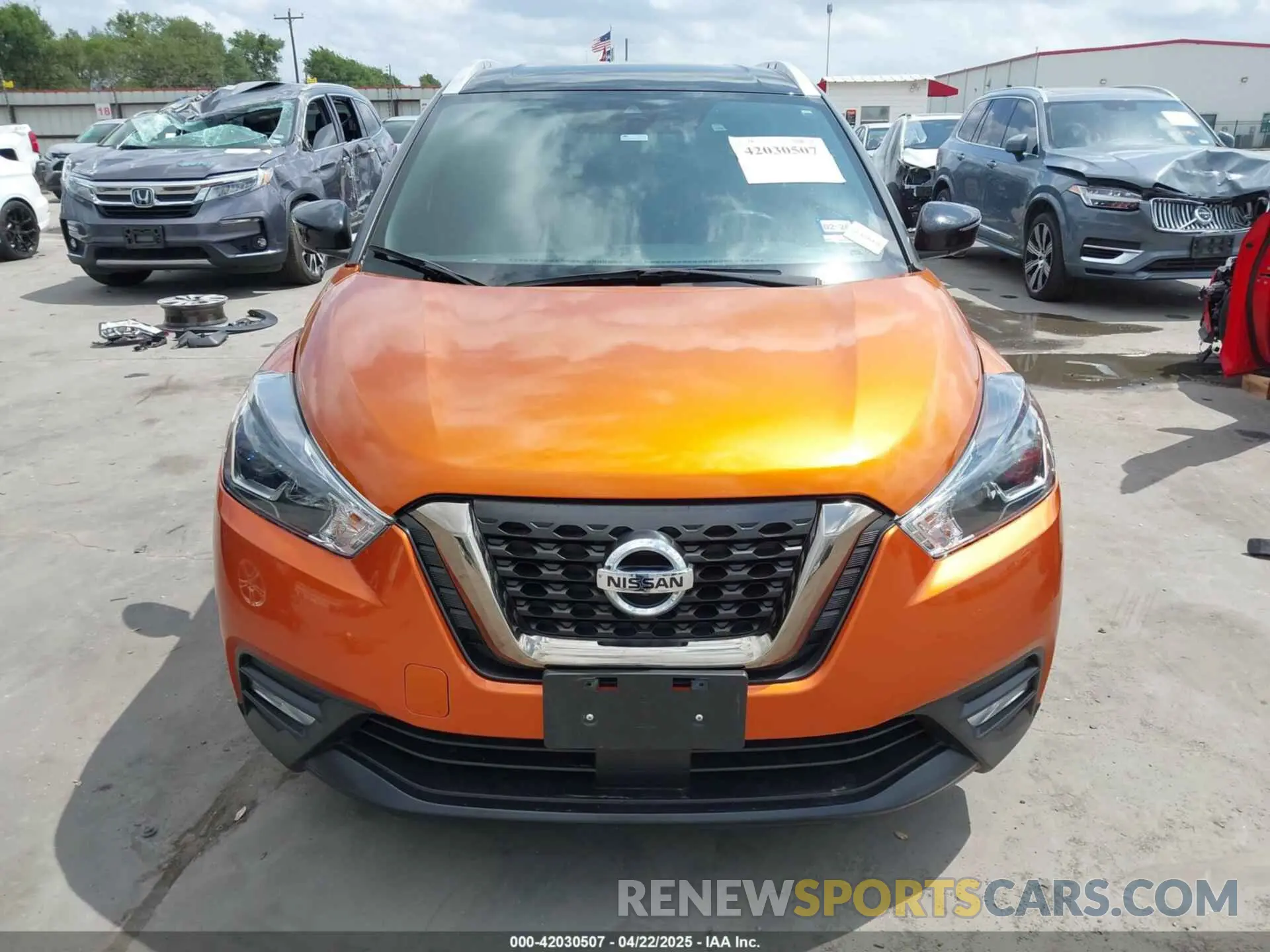 13 Photograph of a damaged car 3N1CP5DV4LL492831 NISSAN KICKS 2020
