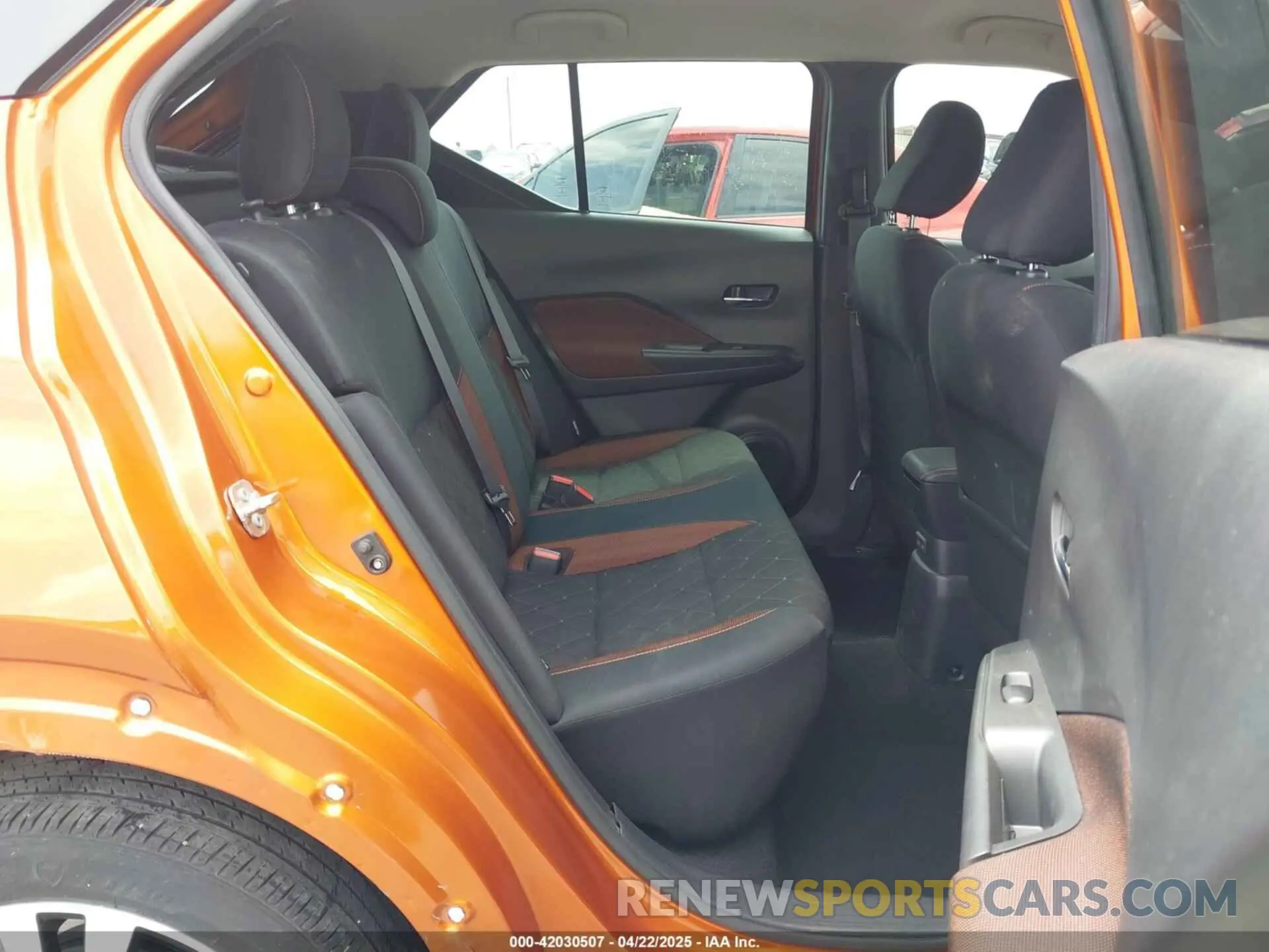 8 Photograph of a damaged car 3N1CP5DV4LL492831 NISSAN KICKS 2020