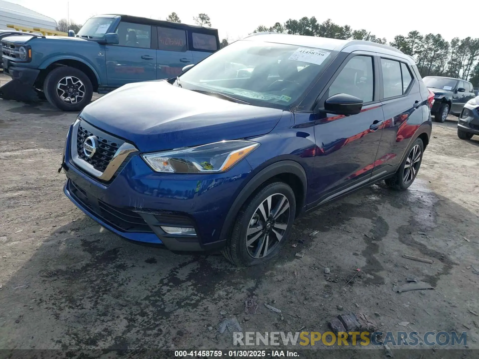 2 Photograph of a damaged car 3N1CP5DV4LL529053 NISSAN KICKS 2020