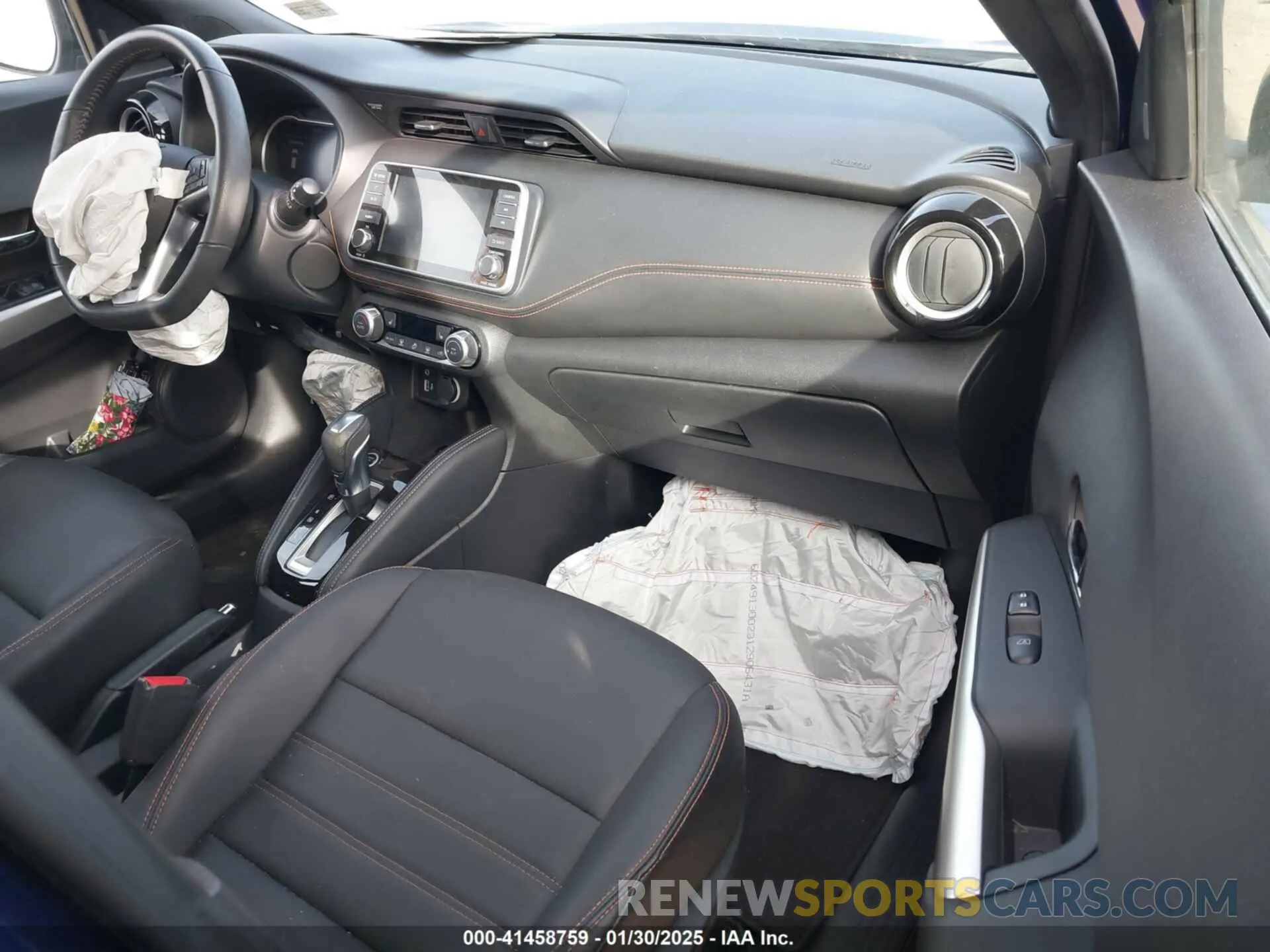 5 Photograph of a damaged car 3N1CP5DV4LL529053 NISSAN KICKS 2020